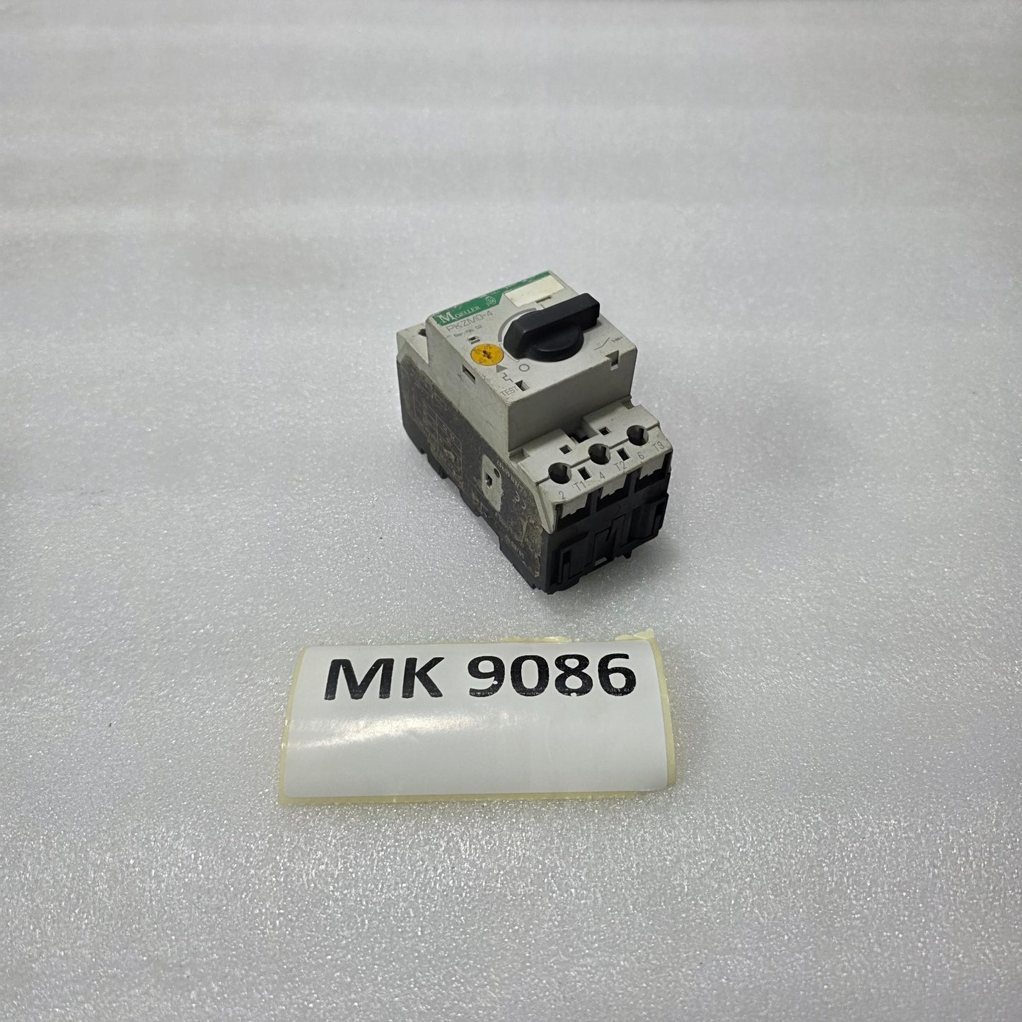 MOELLER PKZM0-4 MOTOR PROTECTION CIRCUIT BREAKER 2.5–4A MANUAL MOTOR STARTER