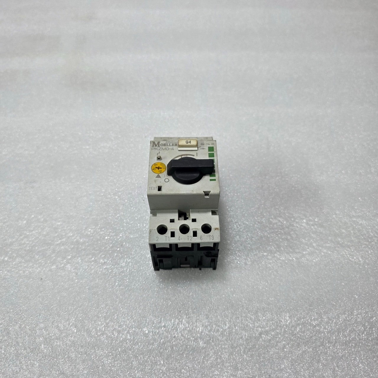 KLÖCKNER MOELLER PKZM0-4 MOTOR PROTECTION CIRCUIT BREAKER 2.5–4A MANUAL MOTOR