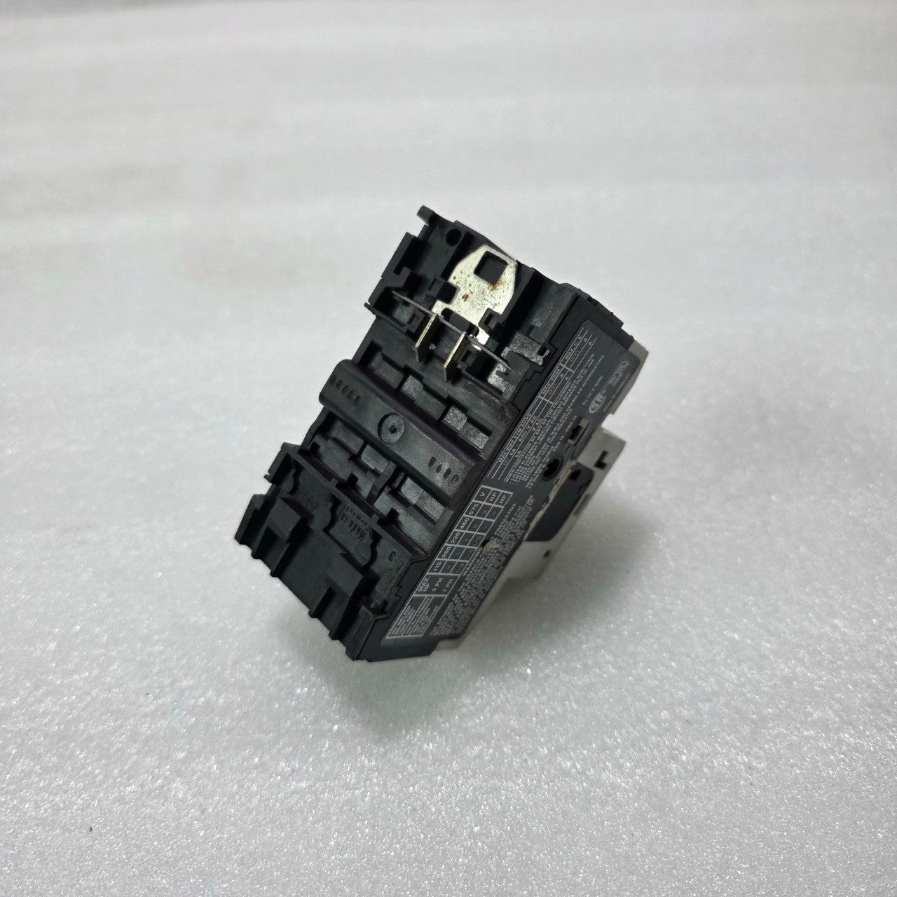 KLÖCKNER MOELLER PKZM0-4 MOTOR PROTECTION CIRCUIT BREAKER 2.5–4A MANUAL MOTOR