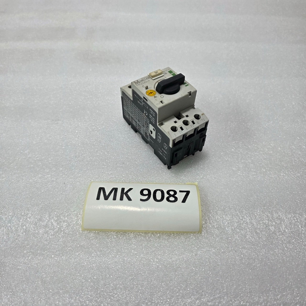 KLÖCKNER MOELLER PKZM0-4 MOTOR PROTECTION CIRCUIT BREAKER 2.5–4A MANUAL MOTOR