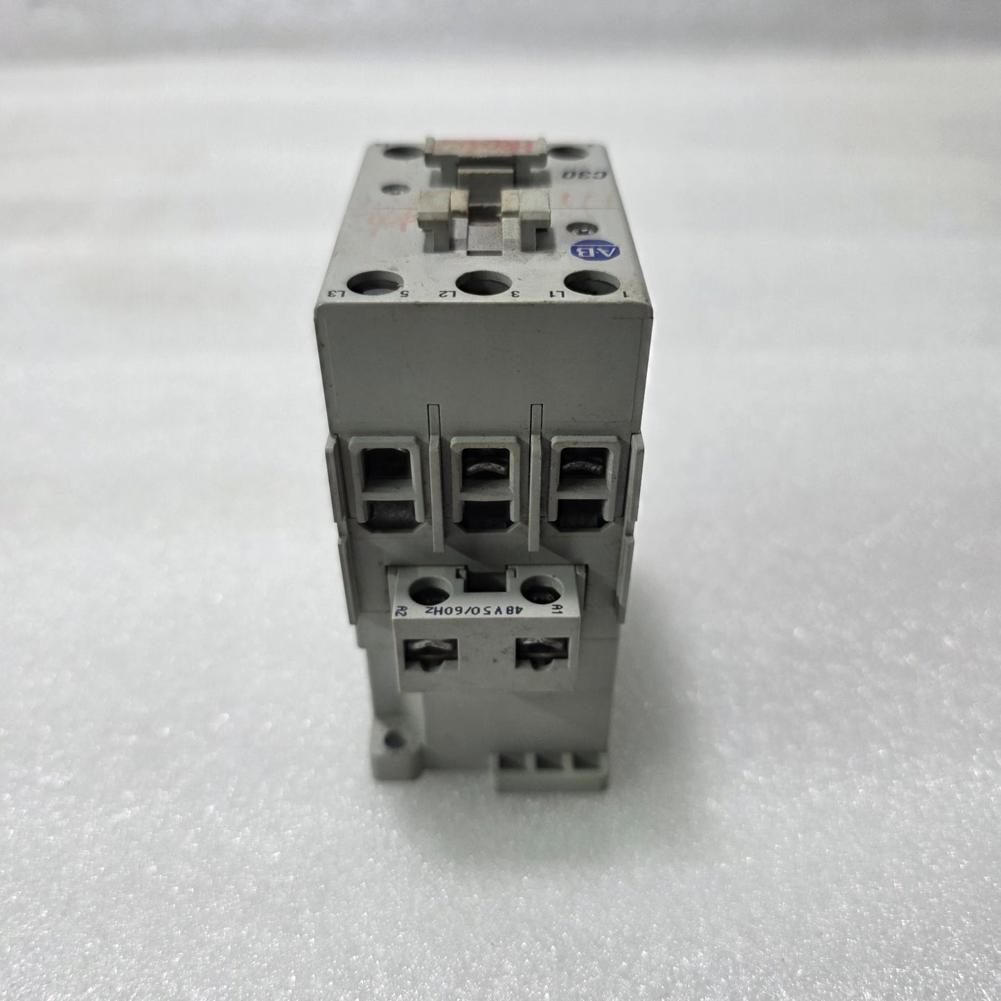 ALLEN BRADLEY 100-C30*00 CONTACTOR SER C 3 POLE 65A AC-3 690V 48V AC COIL MOTOR