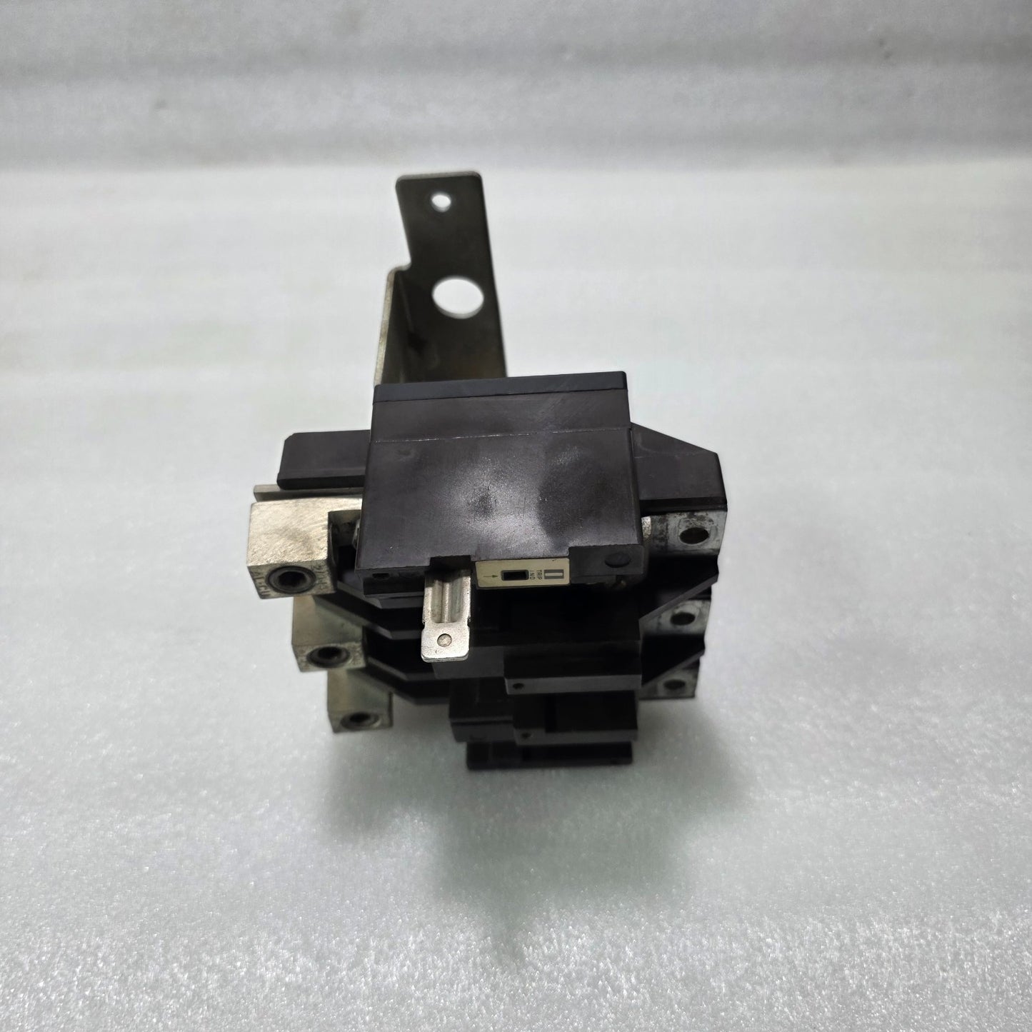 3-POLE INDUSTRIAL CONTACTOR ASSEMBLY 11786839 | HEAVY DUTY ELECTRICAL SWITCHING