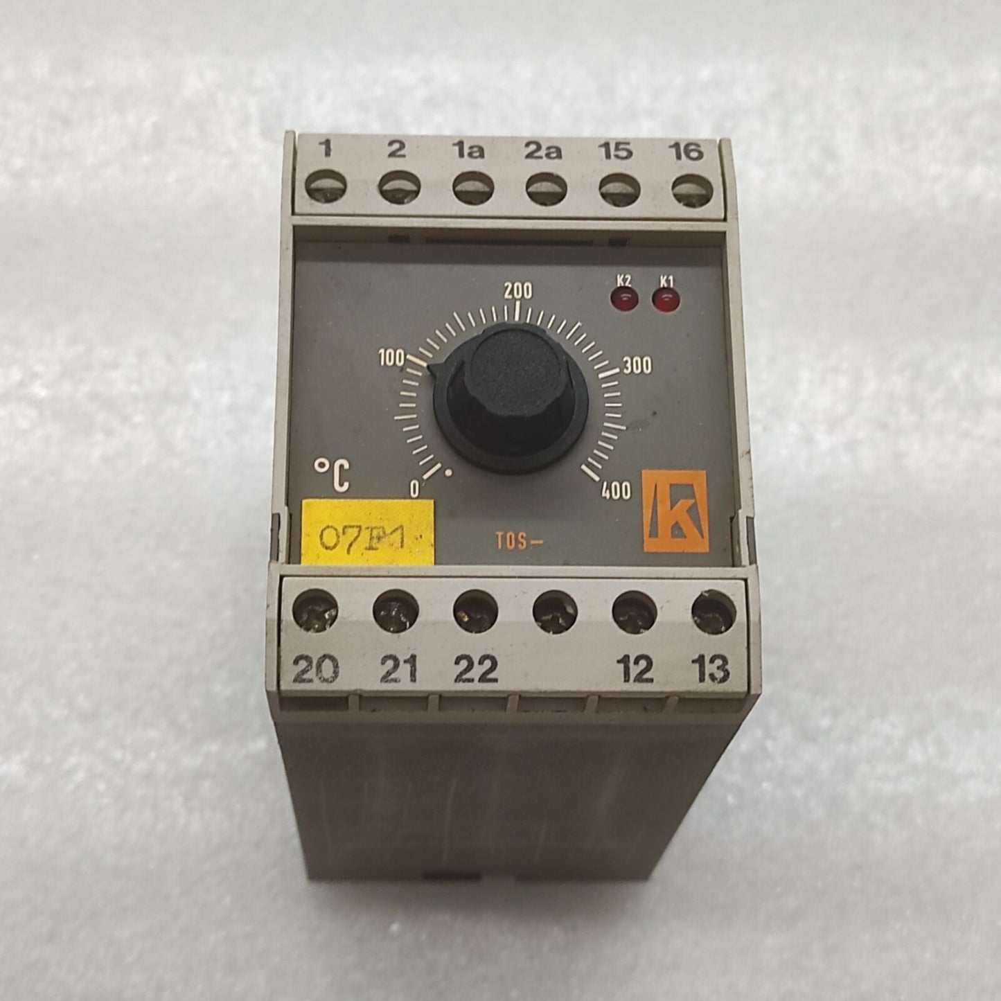 JUMO TW72986 TEMPERATURE CONTROLLER TWOW-54/10 97002290 0-400'C 220V