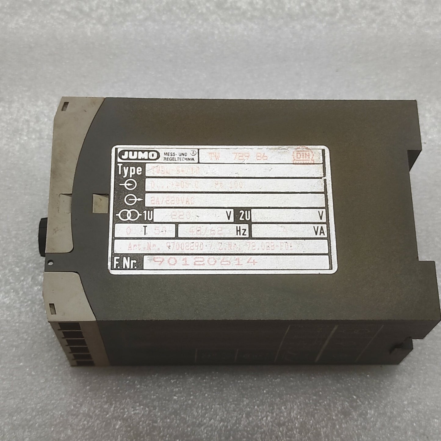 JUMO TW72986 TEMPERATURE CONTROLLER TWOW-54/10 97002290 0-400'C 220V