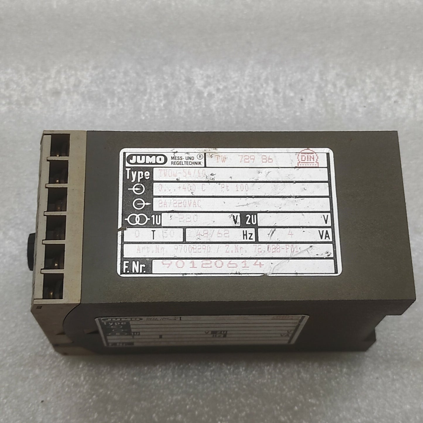 JUMO TW72986 TEMPERATURE CONTROLLER TWOW-54/10 97002290 0-400'C 220V