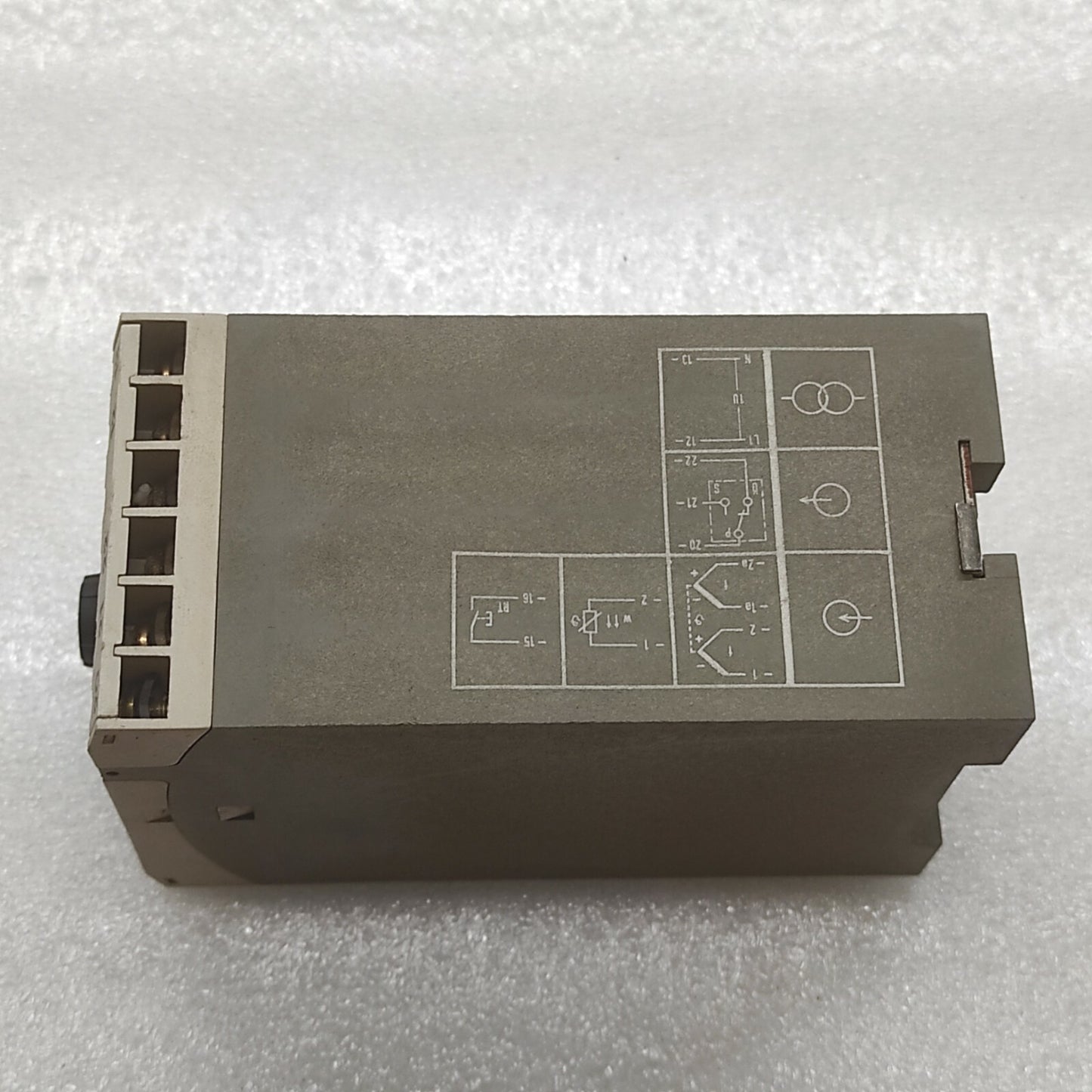 JUMO TW72986 TEMPERATURE CONTROLLER TWOW-54/10 97002290 0-400'C 220V