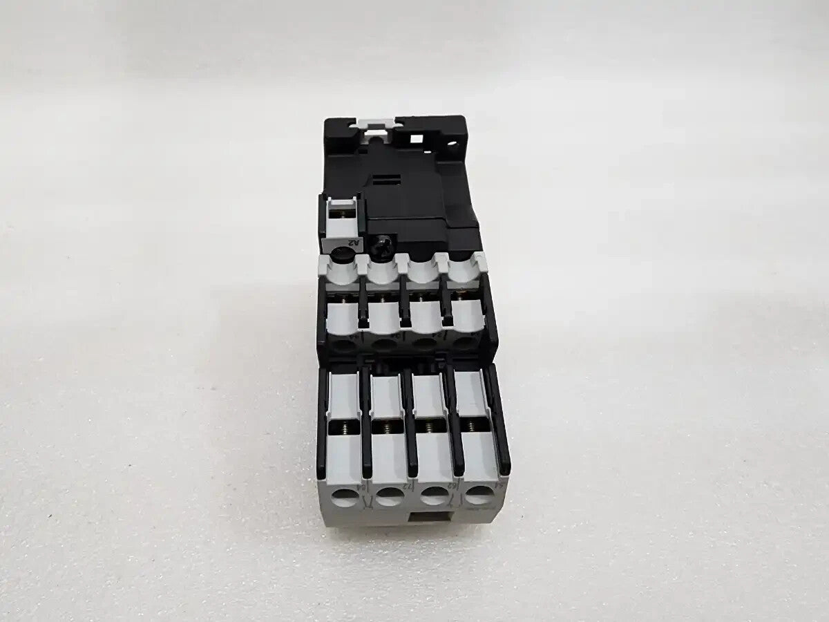 MOELLER DILR40 CONTROL RELAY COIL VOLTAGE 110V 22 DIL