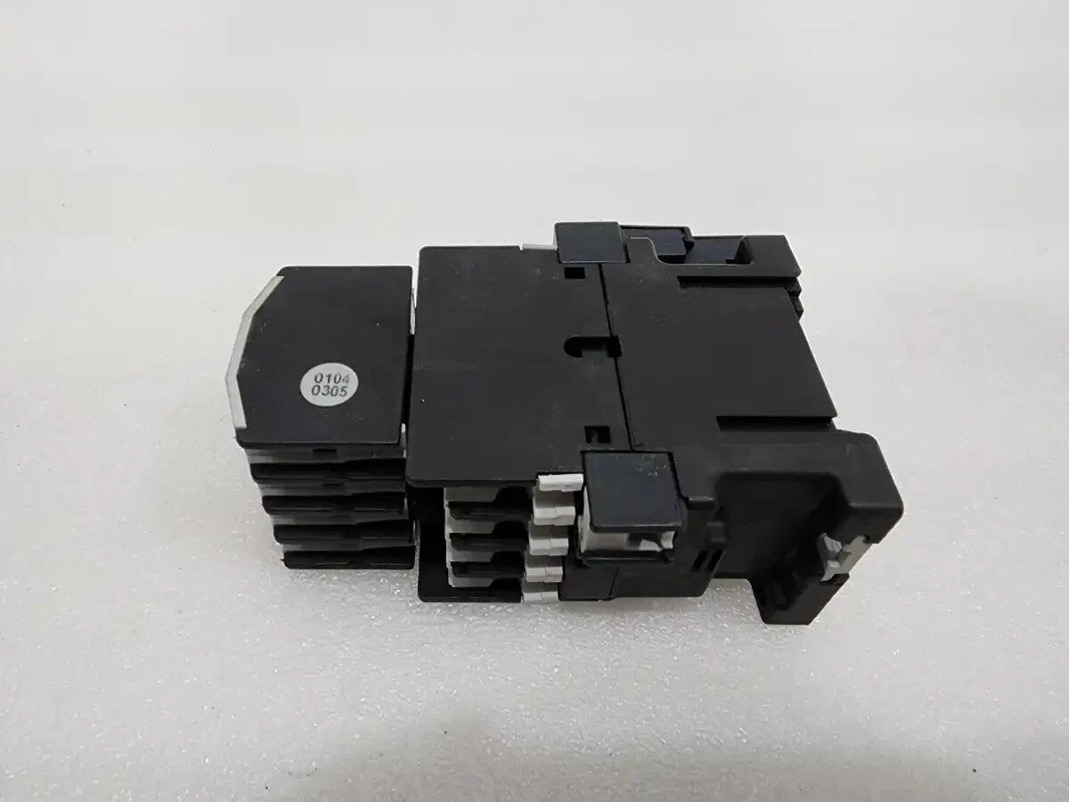 MOELLER DILOOM 4 MAGNETIC CONTACTOR 230-240V 22 DIL M