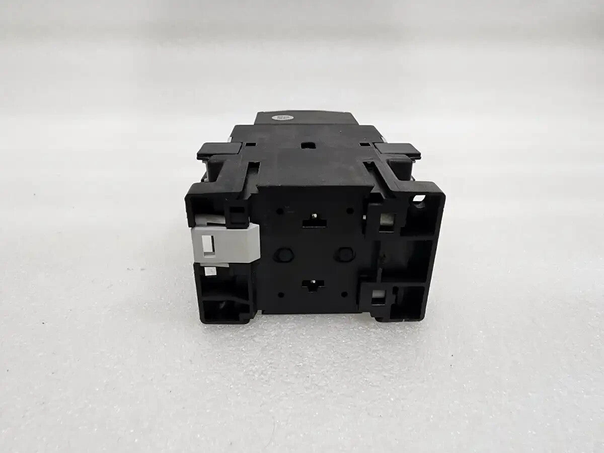 MOELLER DIL R 40 CONTROL RELAY COIL VOLTAGE 230V 22DIL