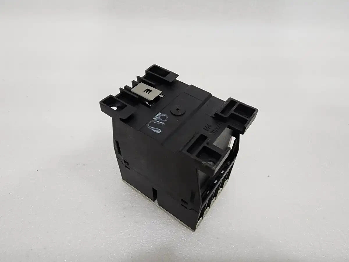 MOELLER DIL M9-10 MAGNETIC CONTACTOR 24V