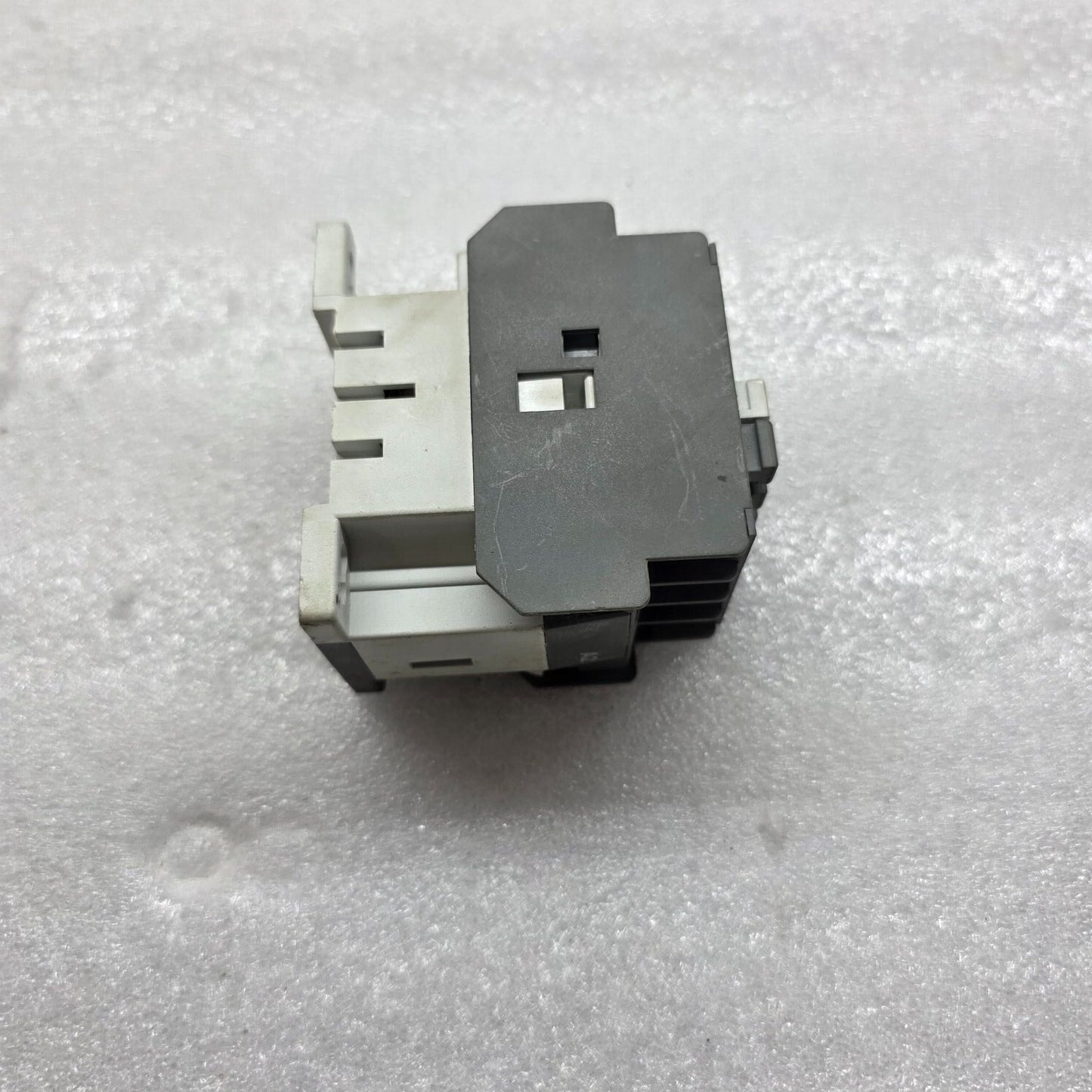 ABB A9-30-10 CONTACTOR 220-240V
