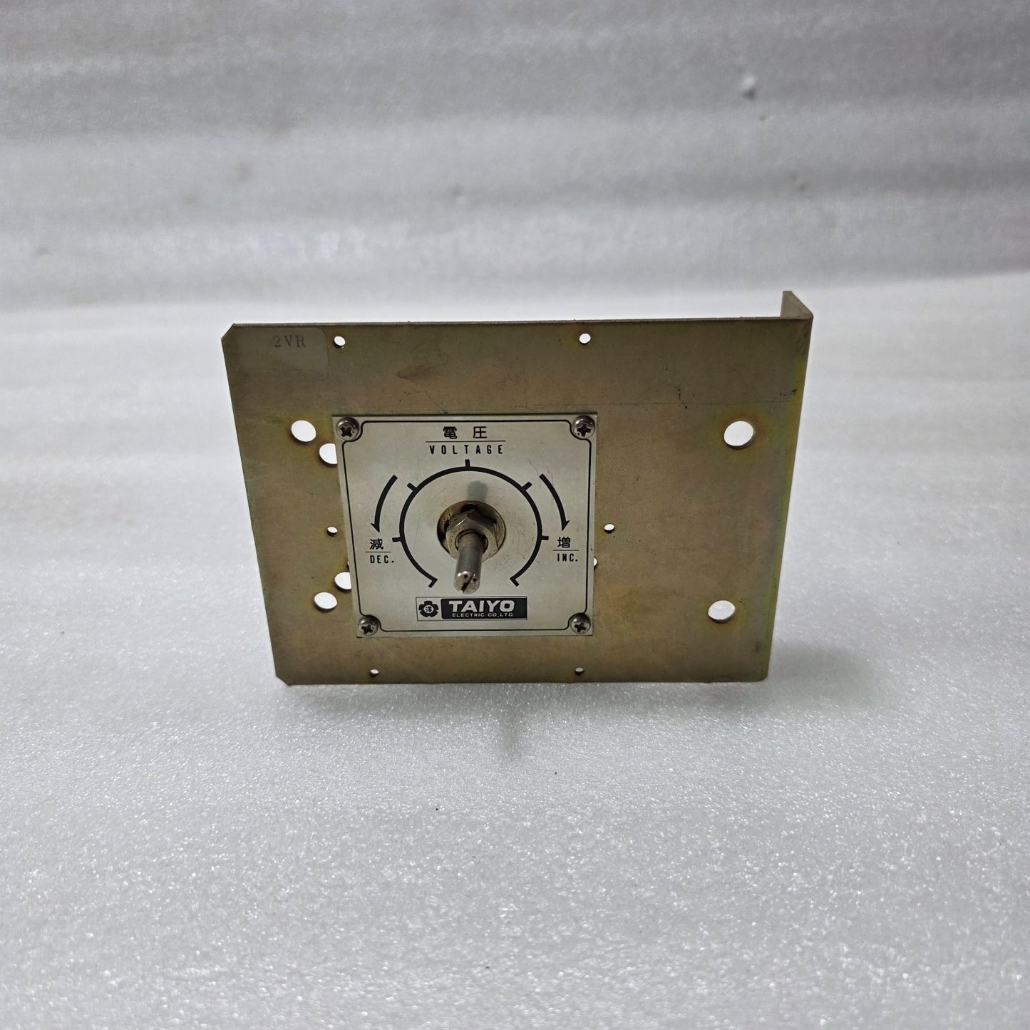 TAIYO ELECTRIC F50 300Ω PANEL MOUNT VOLTAGE REGULATOR POTENTIOMETER
