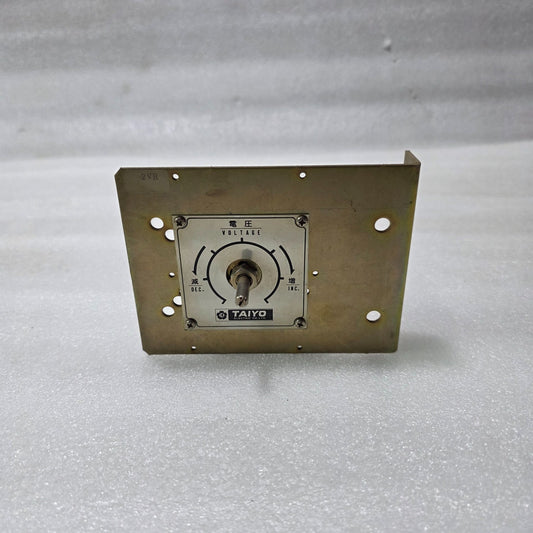 TAIYO ELECTRIC F50 300Ω PANEL MOUNT VOLTAGE REGULATOR POTENTIOMETER