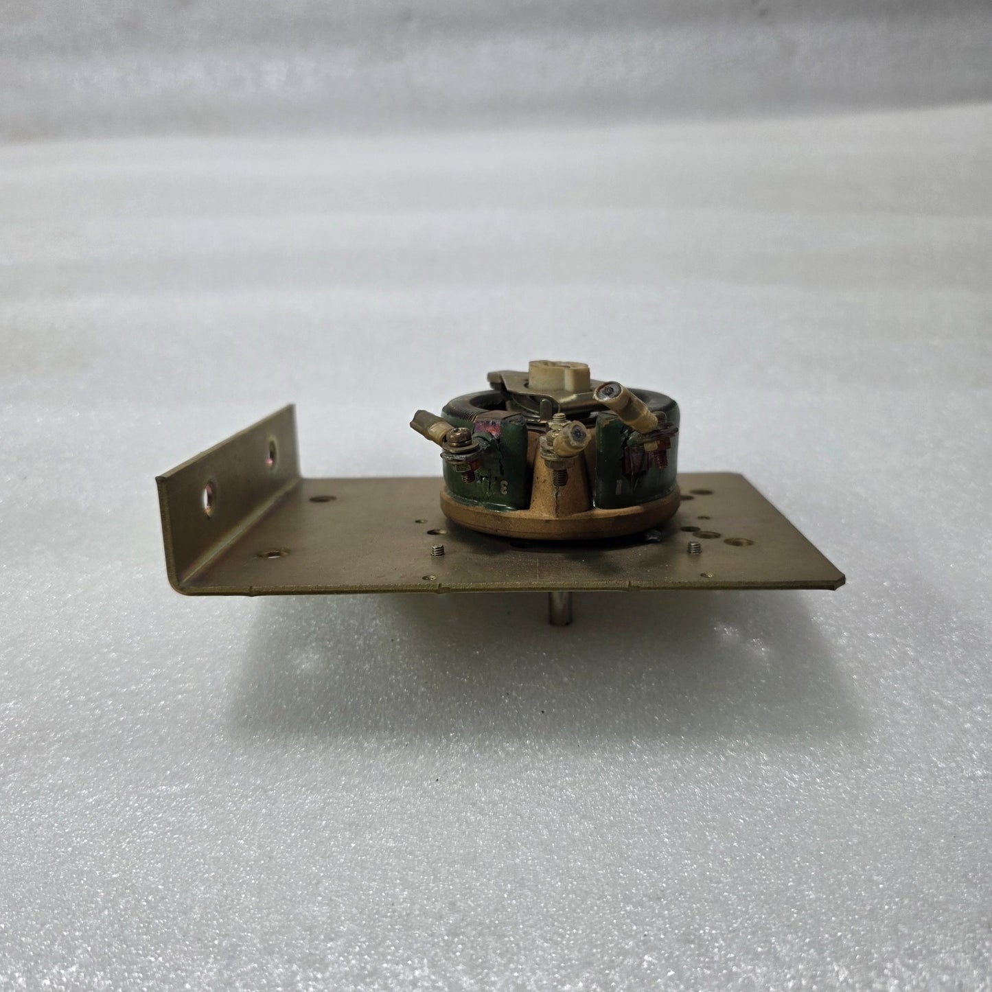 TAIYO ELECTRIC F50 300Ω PANEL MOUNT VOLTAGE REGULATOR POTENTIOMETER