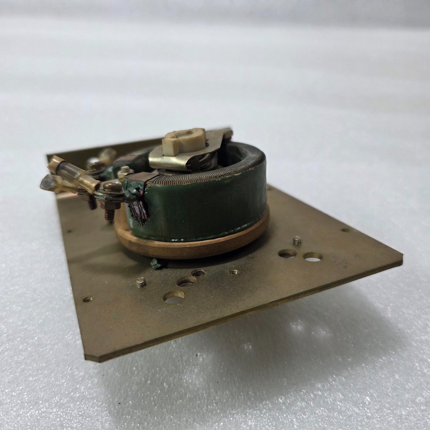 TAIYO ELECTRIC F50 300Ω PANEL MOUNT VOLTAGE REGULATOR POTENTIOMETER