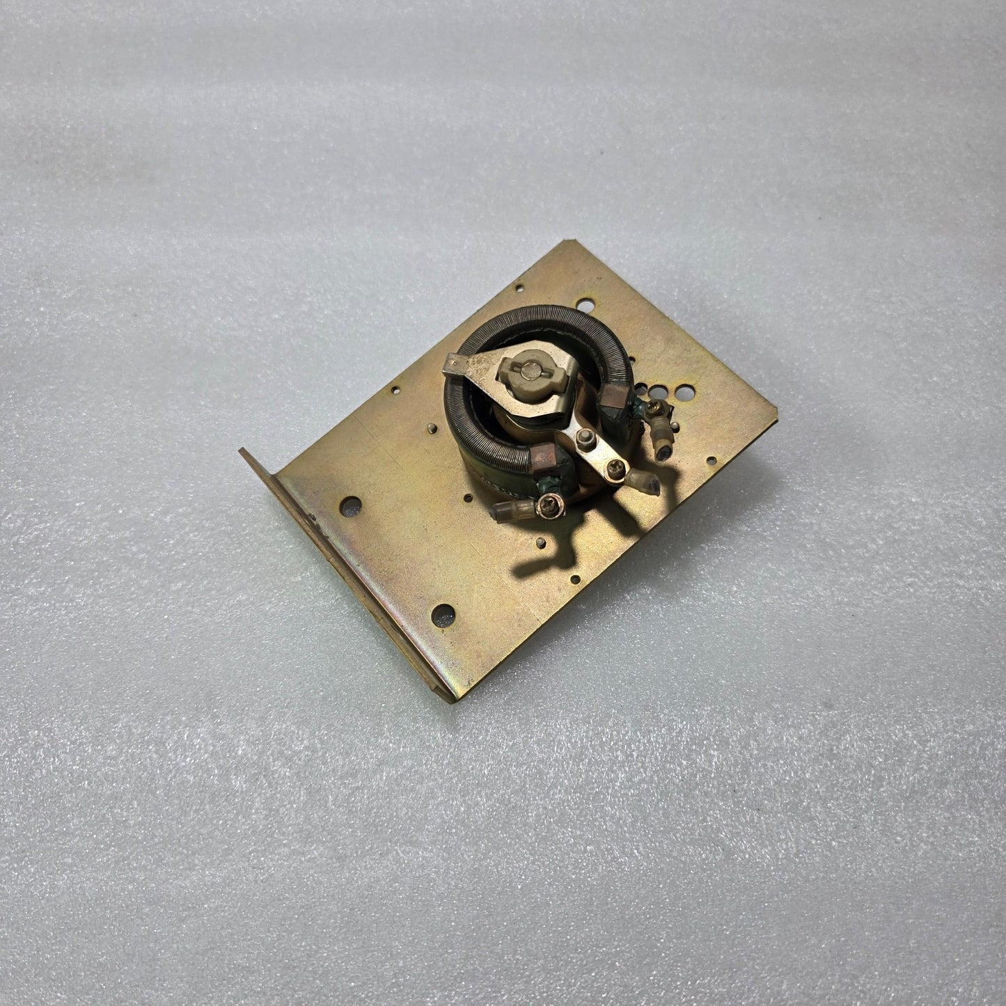 TAIYO ELECTRIC F50 300Ω PANEL MOUNT VOLTAGE REGULATOR POTENTIOMETER