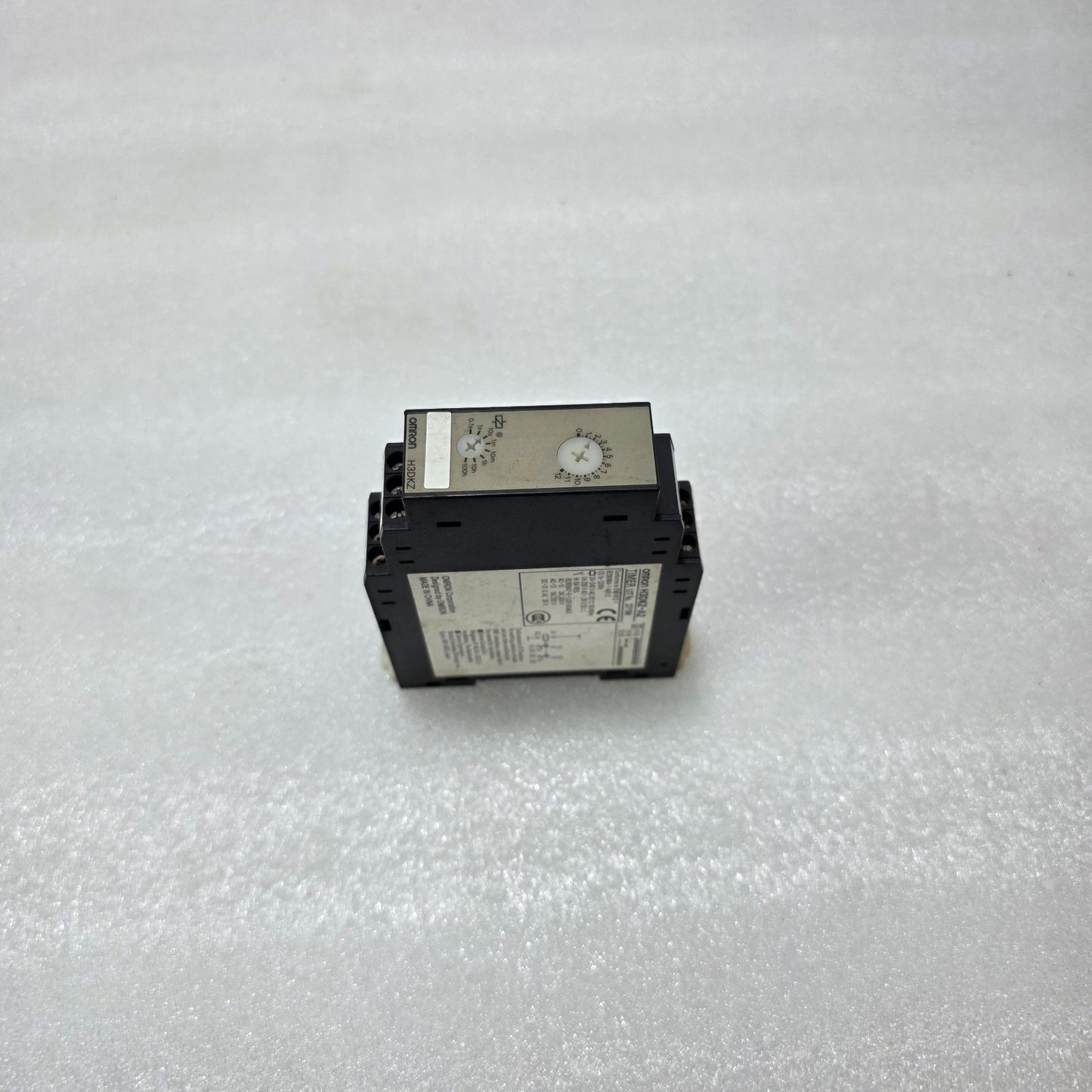 OMRON H3DKZ-A2 TIMER RELAY 24–240VAC/DC MULTIFUNCTION TIME DELAY RELAY 0.1S–1200