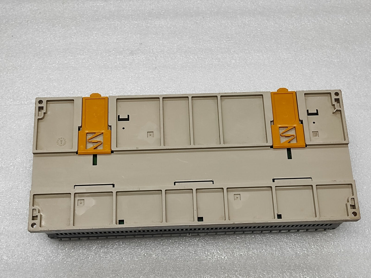 OMRON SYSMAC C40H PROGRAMMABLE CONTROLLER C40H-C2DR-D-V1