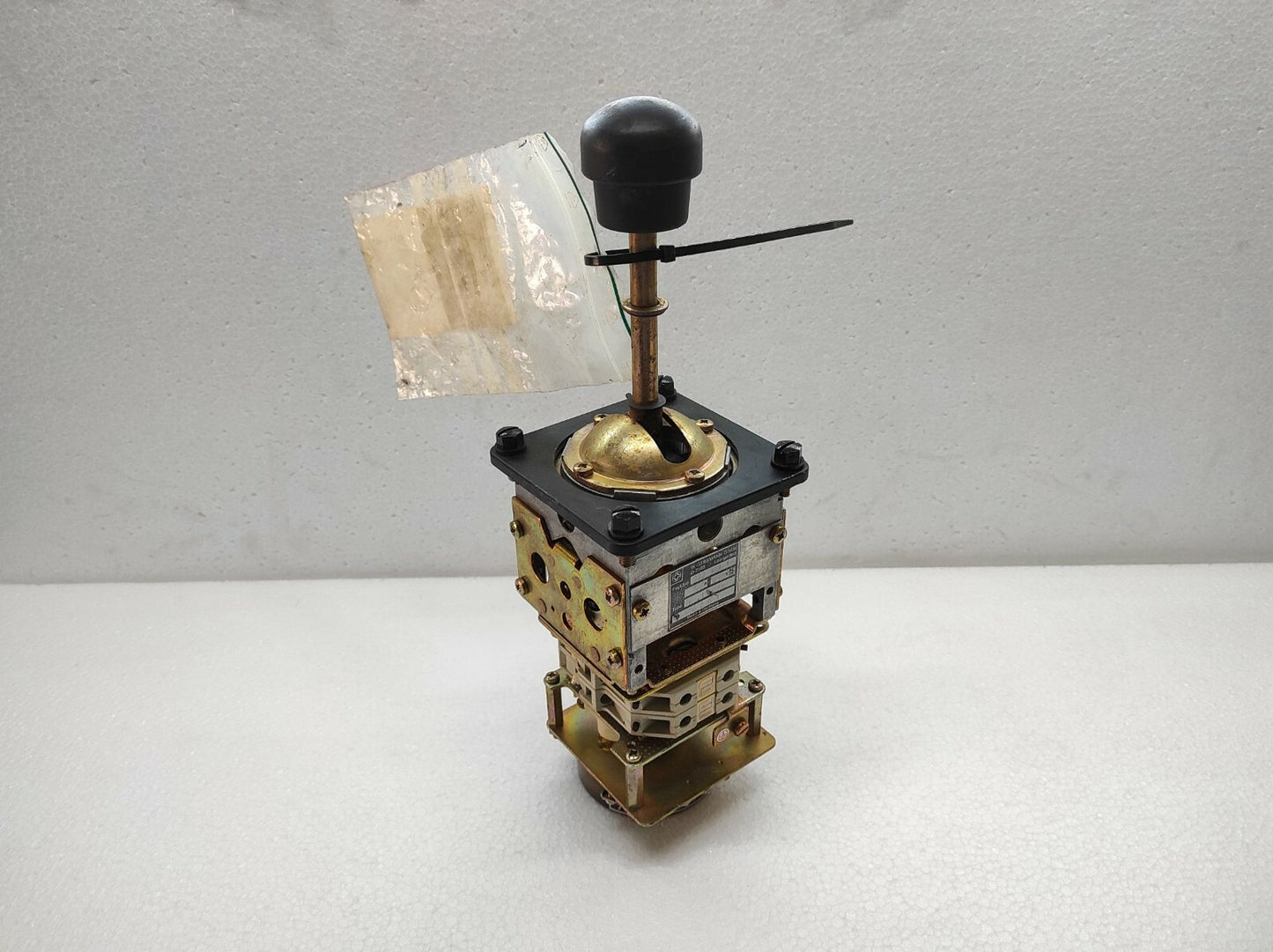 LIEBHERR W GESSMANN 922 387/1 6A 250V AC/DC V6.1-02Z 1187556 COMPOUND DRIVE JOY