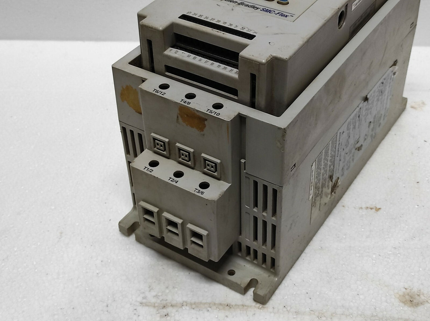 Allen Bradley SMC-FLEX CAT NO 150-F60NBD Series B Motor Controller Soft Starter