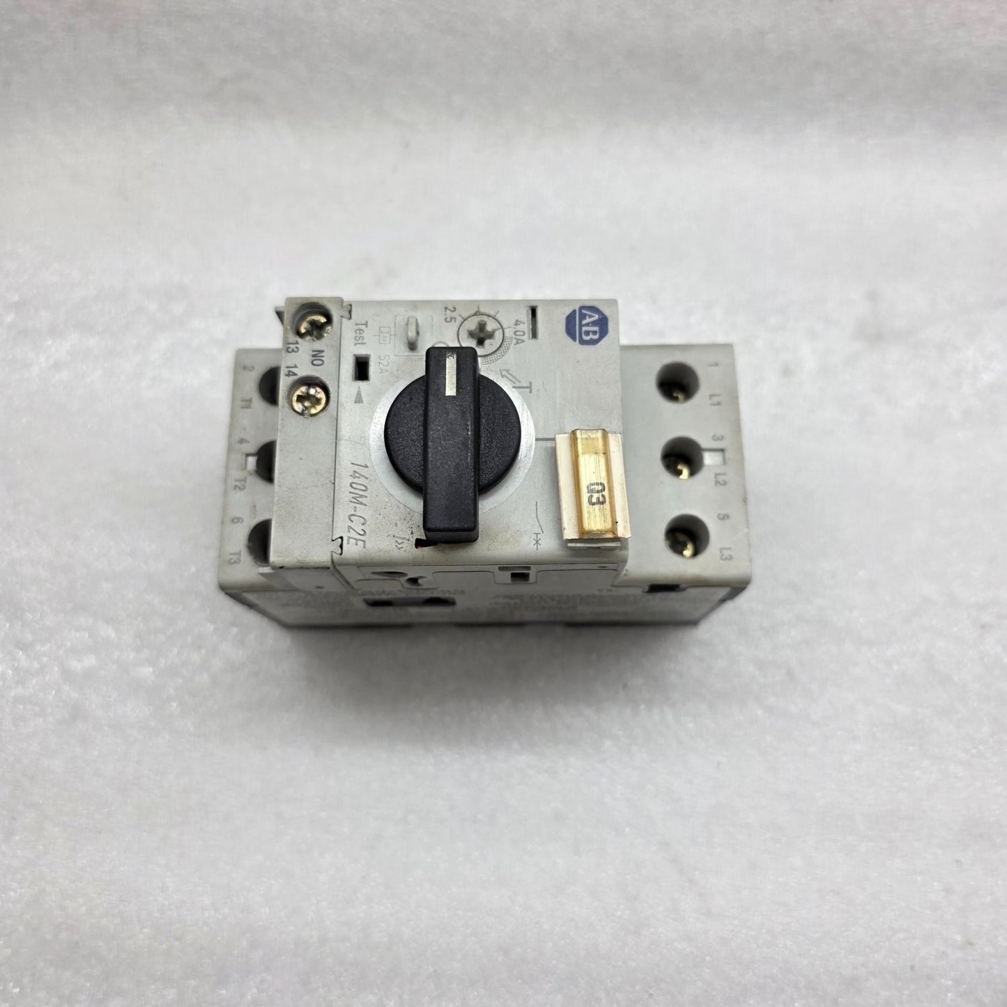 ALLEN BRADLEY CAT 140M-C2E-B40 MOTOR CIRCUIT PROTECTOR 2.5-4.0 A