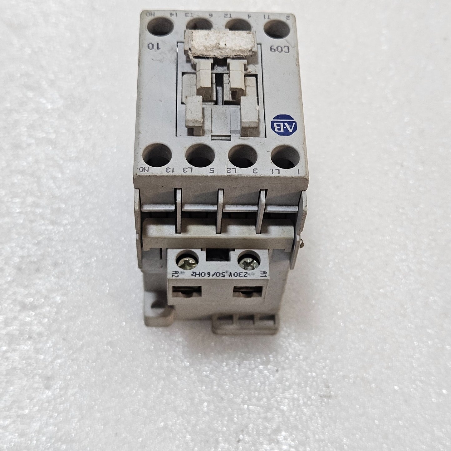 ALLEN-BRADLEY 100-C09*10 SERIES A CONTACTOR – 9A 3-POLE, 600V AC, 5KA SCCR, 230V