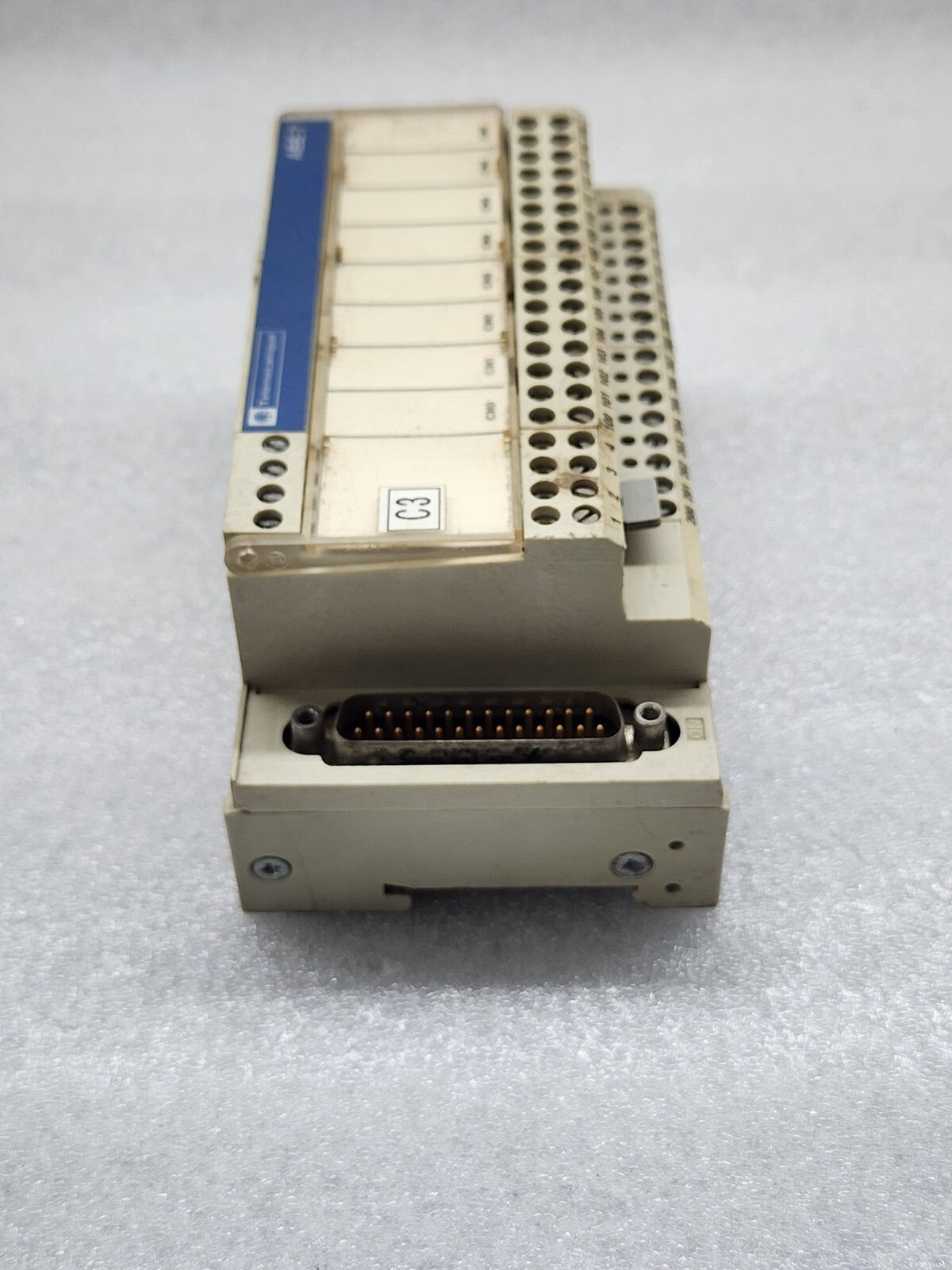 TELEMECANIQUE ABE7-CPA02 CONNECTION SUB BASE MODULE