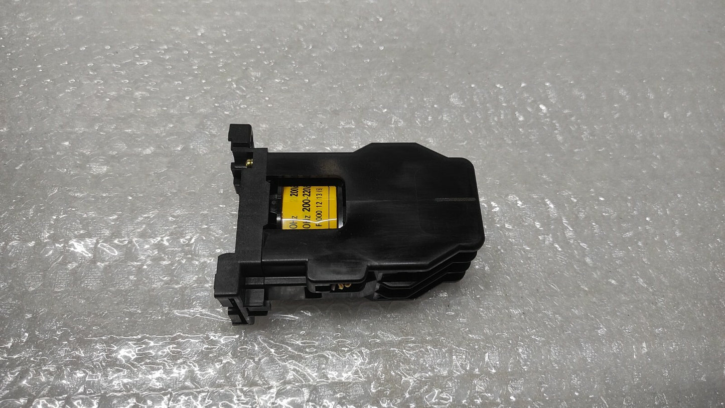 FUJI ELECTRIC SRC50-2F/X (3A3B) MAGNETIC CONTACTOR 200-220V