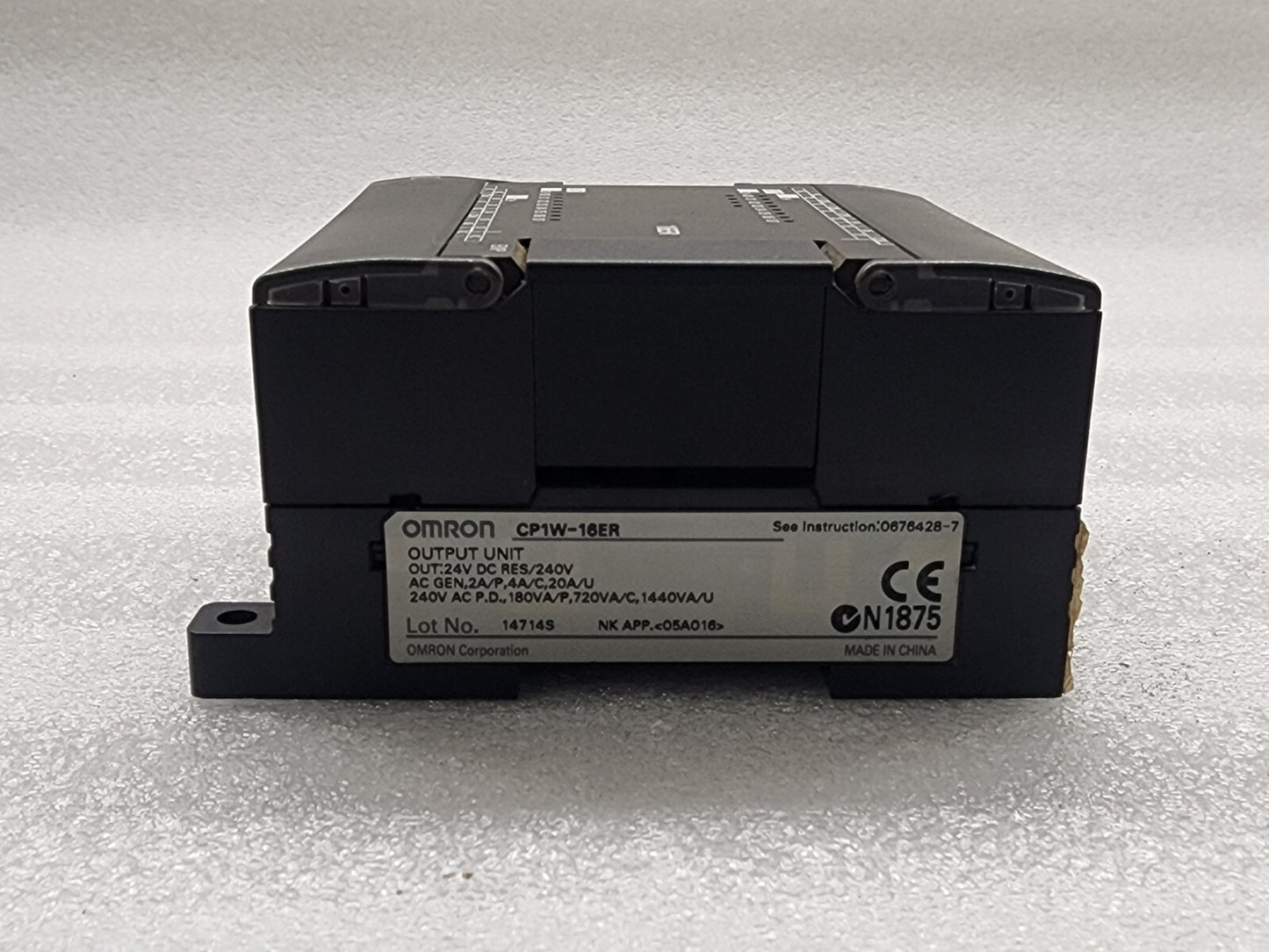 OMRON CP1W-16ER OUTPUT MODULE