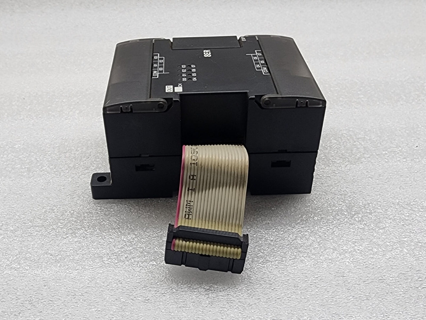 OMRON CP1W-8ER DIGITAL OUTPUT MODULE