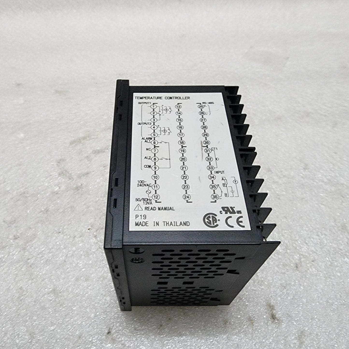 FUJI ELECTRIC PXF9ACY2-FVM00-P TEMPERATURE CONTROLLER 100-240VAC