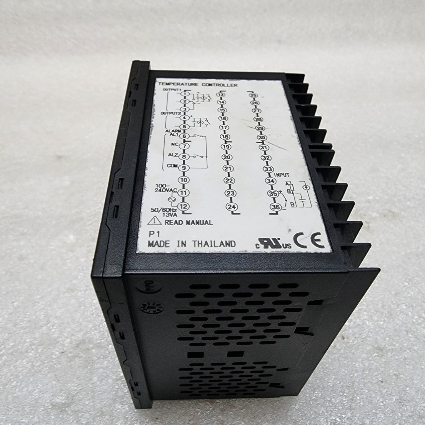 FUJI ELECTRIC PXF9ABY2-FVY00-P TEMPERATURE CONTROLLER 100-240VAC