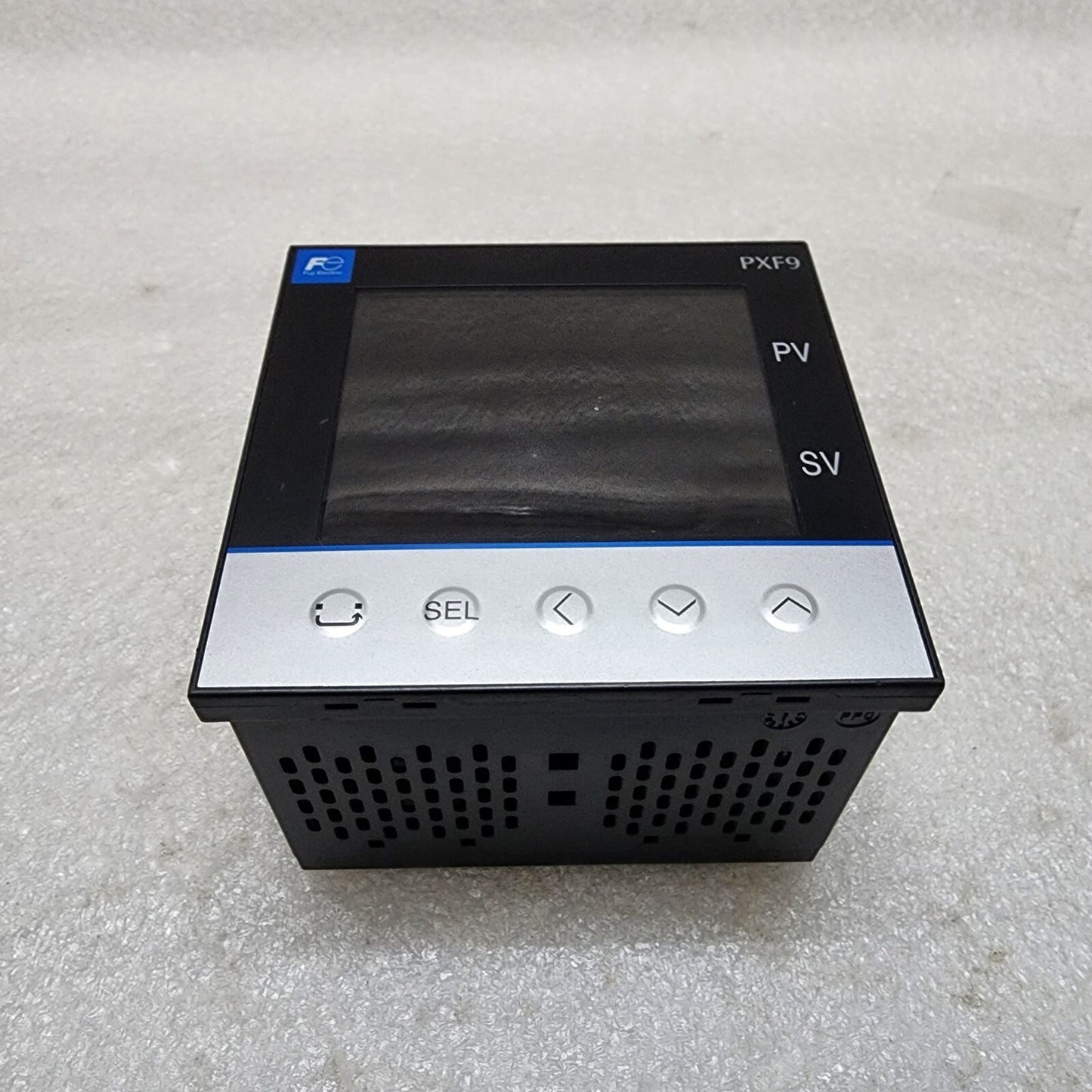 FUJI ELECTRIC PXF9ABY2-FVM00-P TEMPERATURE CONTROLLER 100-240VAC