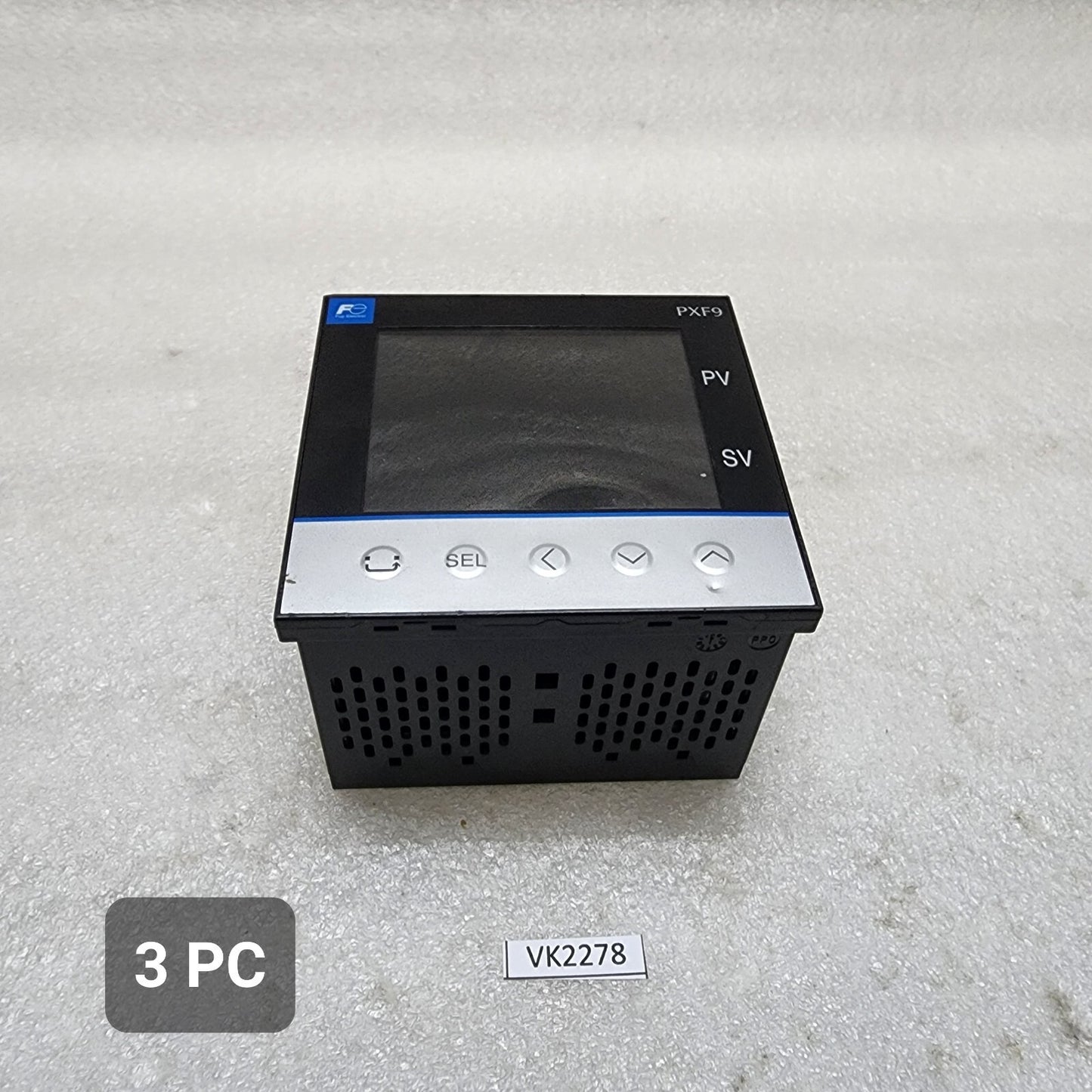 FUJI ELECTRIC PXF9ABY2-FVY00-P TEMPERATURE CONTROLLER 100-240VAC