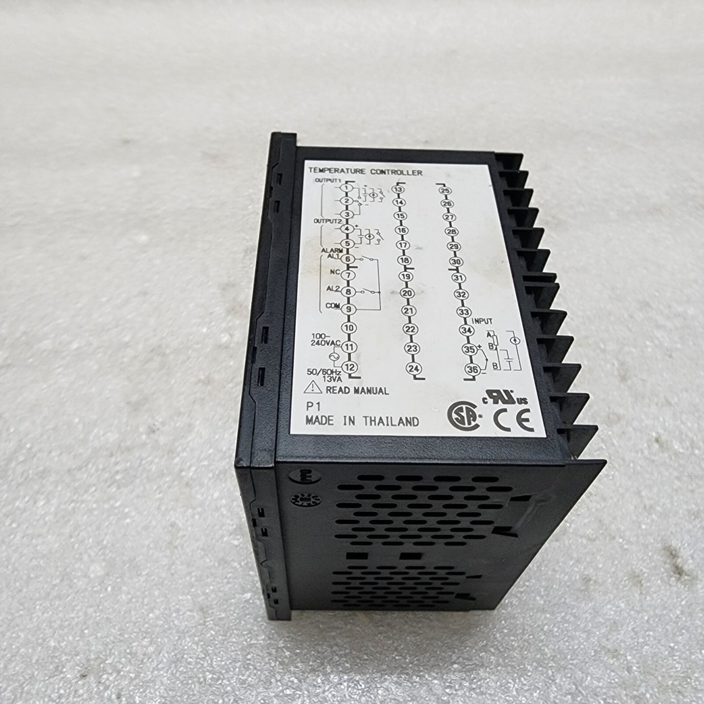 FUJI ELECTRIC PXF9ABY2-1V100 TEMPERATURE CONTROLLER 100-240VAC