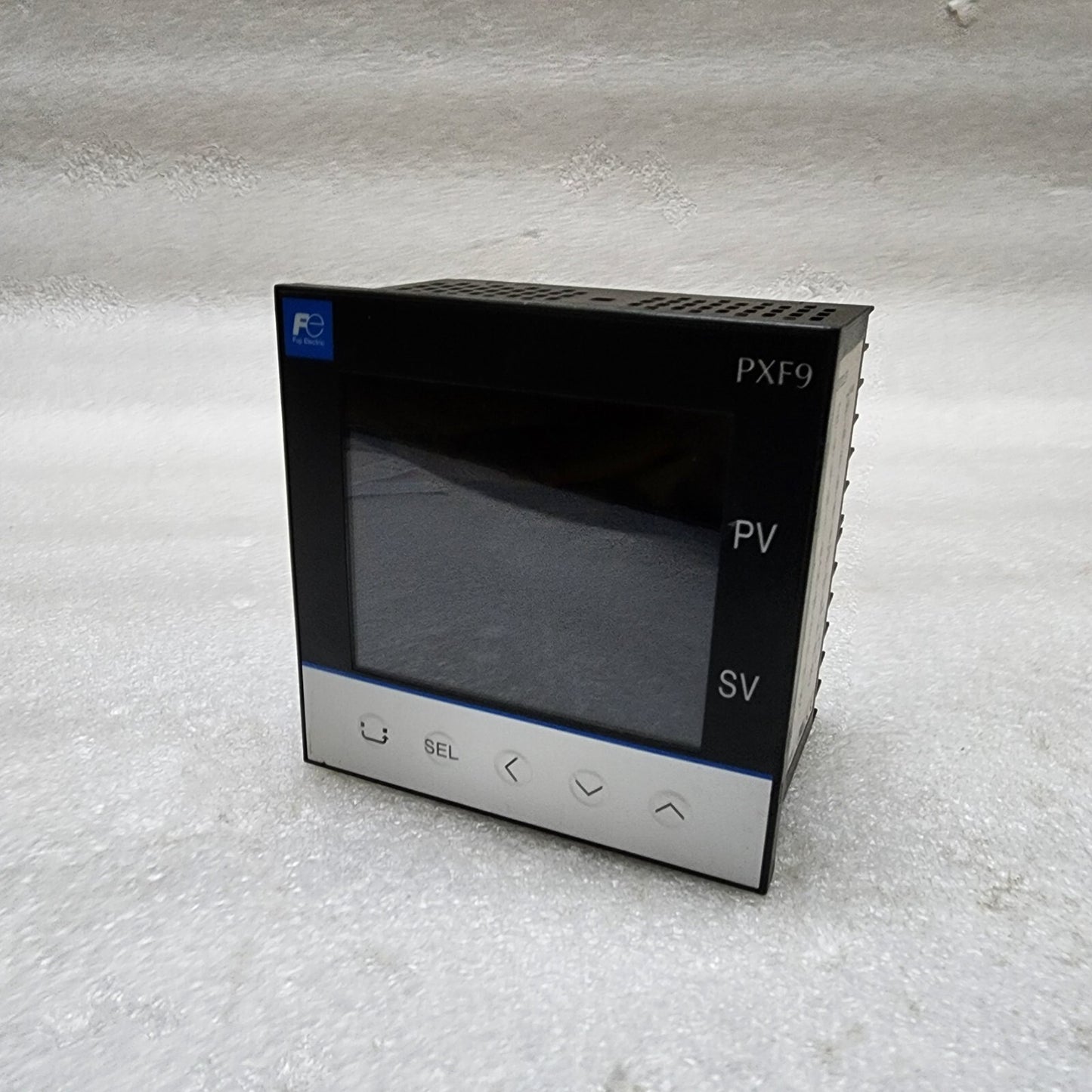 FUJI ELECTRIC PXF9AAY2-1VM00-P TEMPERATURE CONTROLLER 100-240VAC