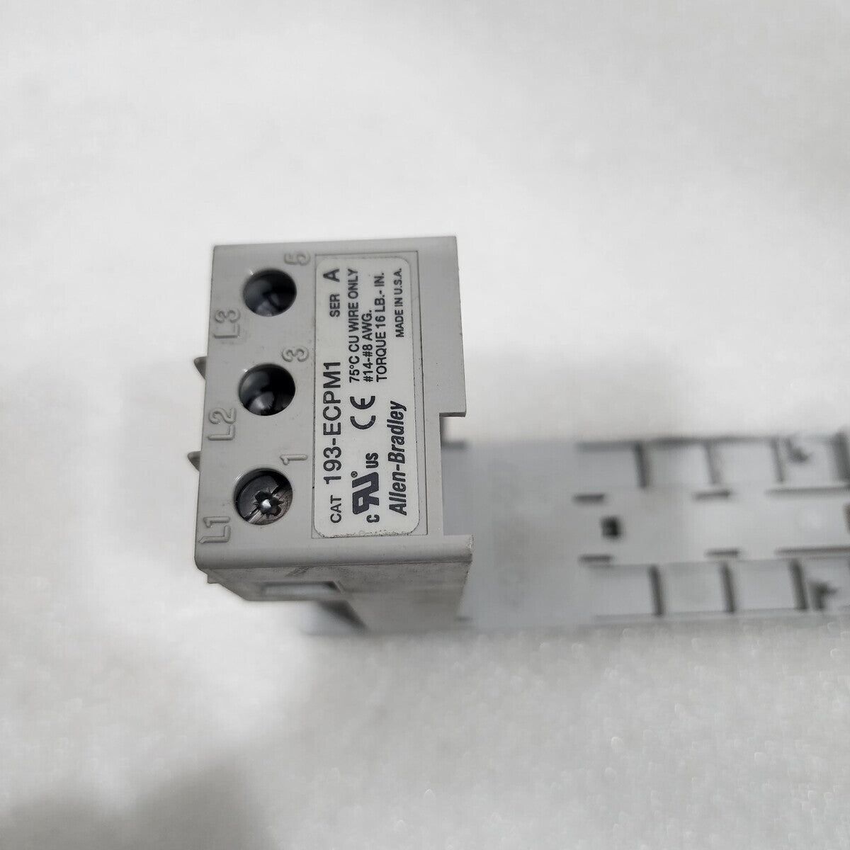 ALLEN BRADLEY CAT 193-ECPM1 DIN RAIL PANEL ADAPTER