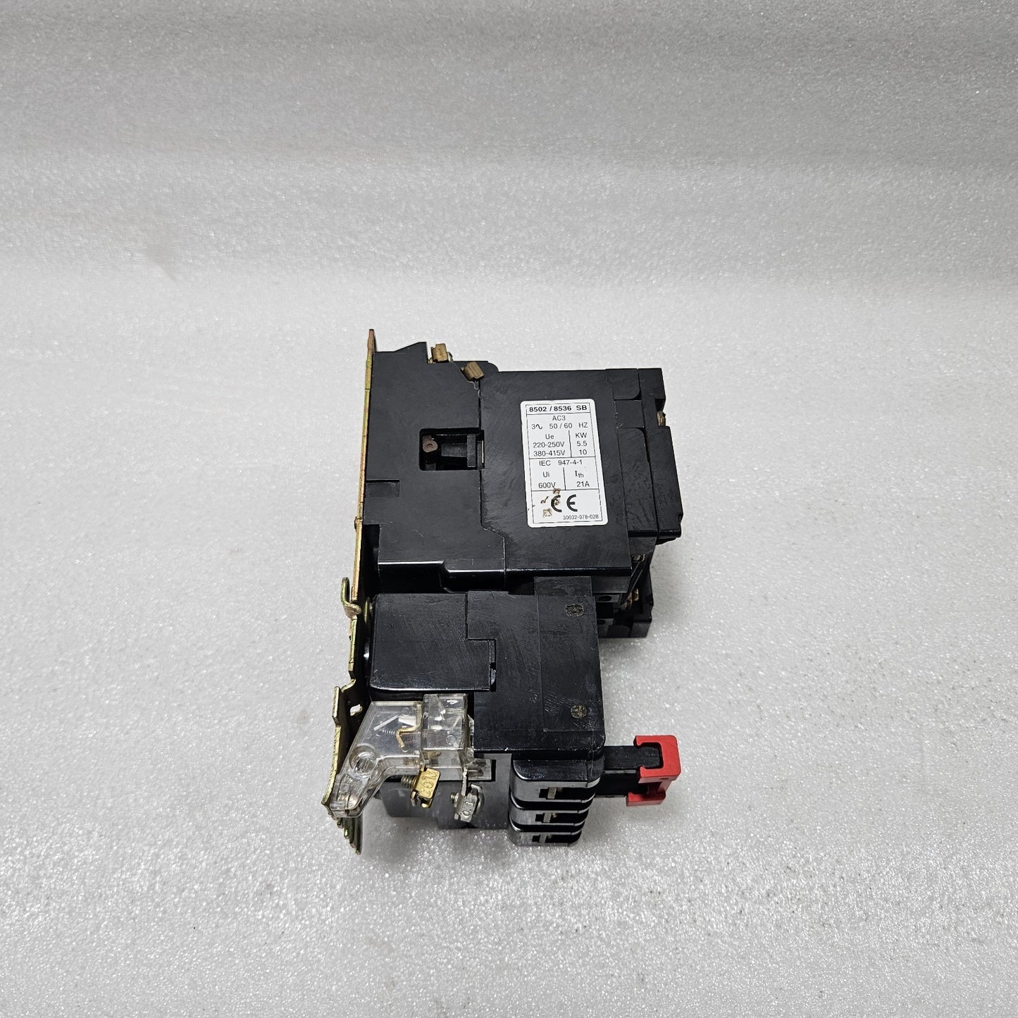 SQUARE D NEMA SIZE 0 MOTOR STARTER 8536 SBO2S (SERIES A)