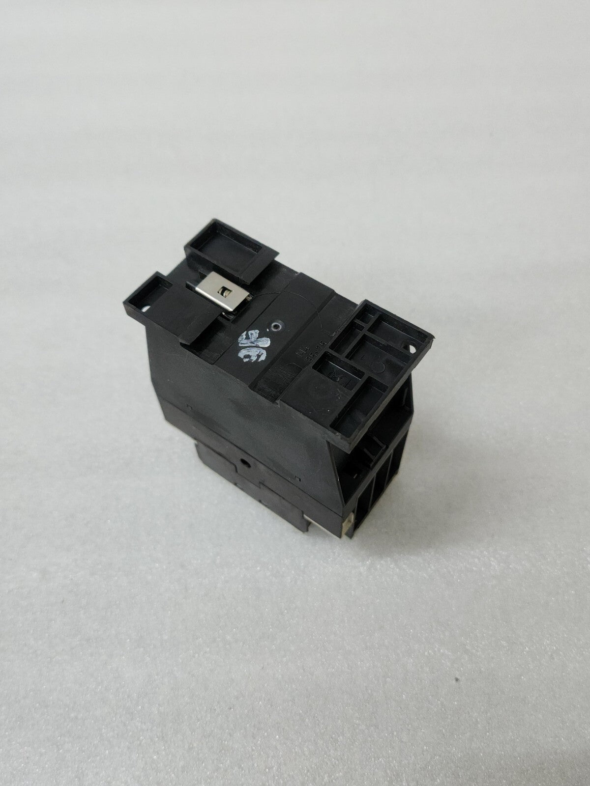 EATON DIL M17-01 MAGNETIC CONTACTOR XTCE018C01 230V