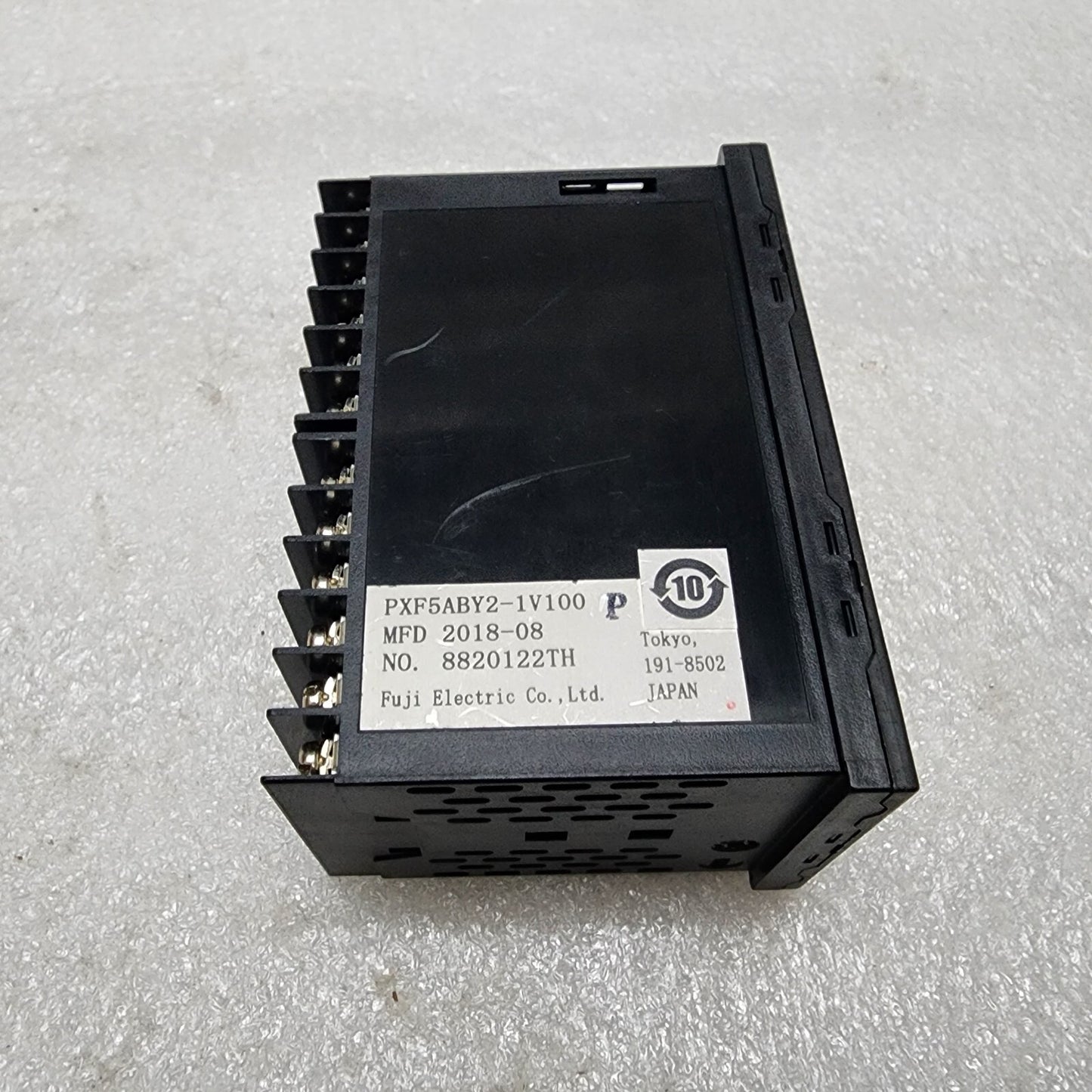 FUJI ELECTRIC PXF5ABY2-1V100-P TEMPERATURE CONTROLLER 100-240VAC
