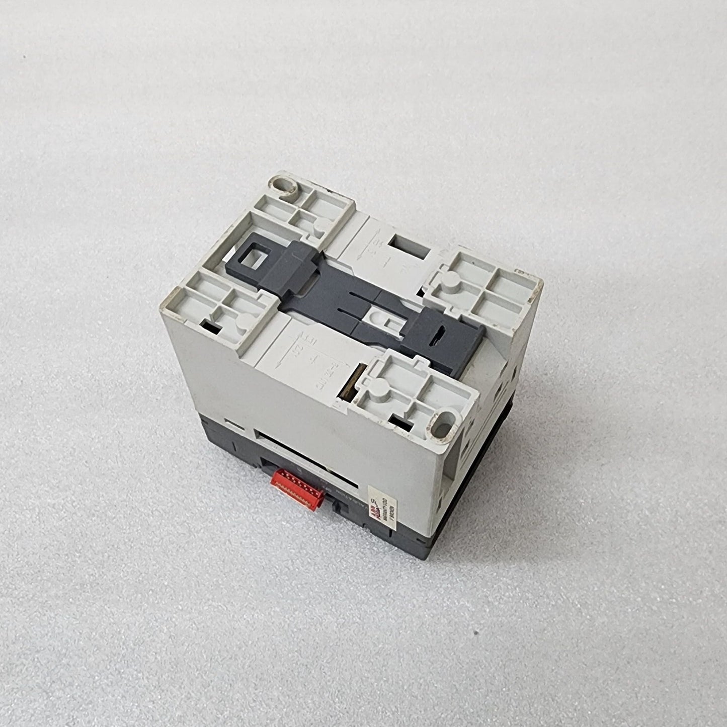 ABB XC32L1-B4.0 EXTENSION I/O MODULE 1SBP260110R1001