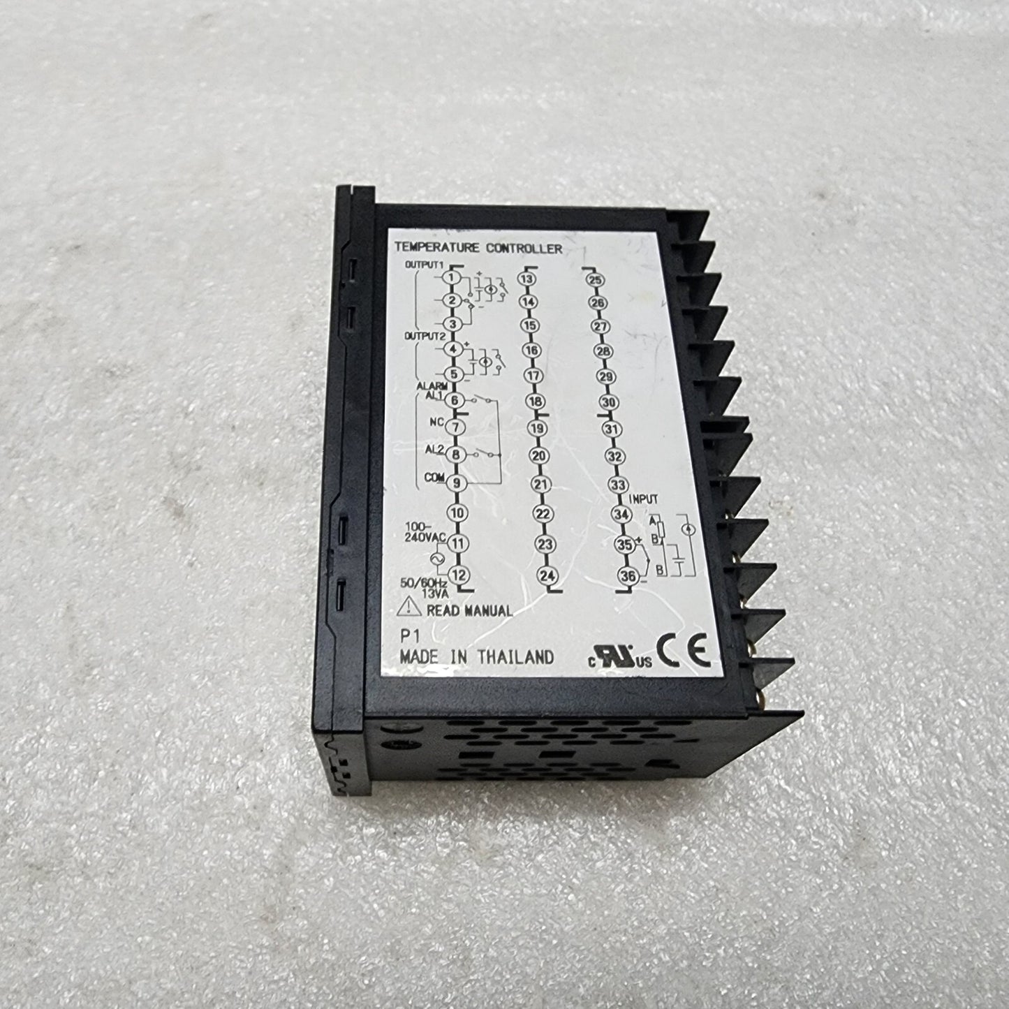 FUJI ELECTRIC PXF5ABA2-FVY00-P TEMPERATURE CONTROLLER 100-240VAC