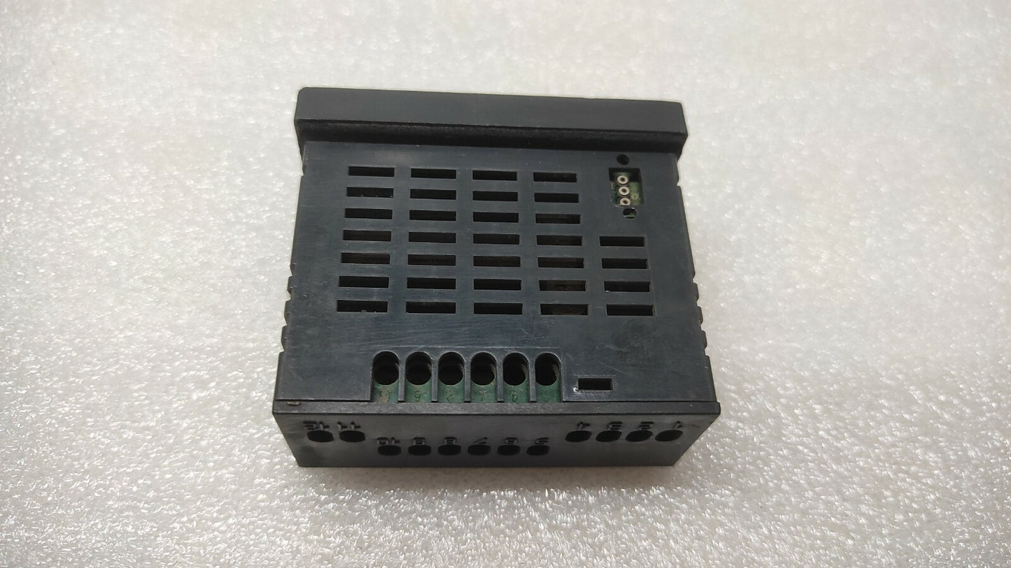 GEFRAN 40T-72-4-00-RR-00-9-000 DIGITAL PANEL METER 11-27VDC/18-27VAC 4.5VA