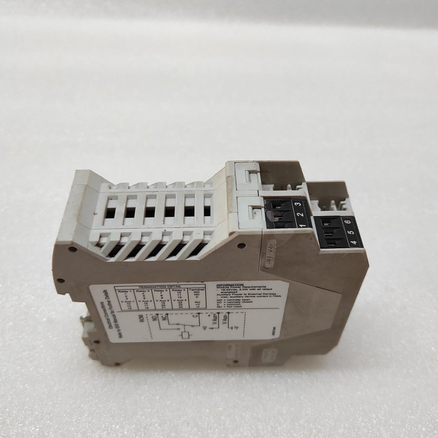 HONEYWELL ISIS-V-1040 RELAY OUTPUT MODULE 2400B1040