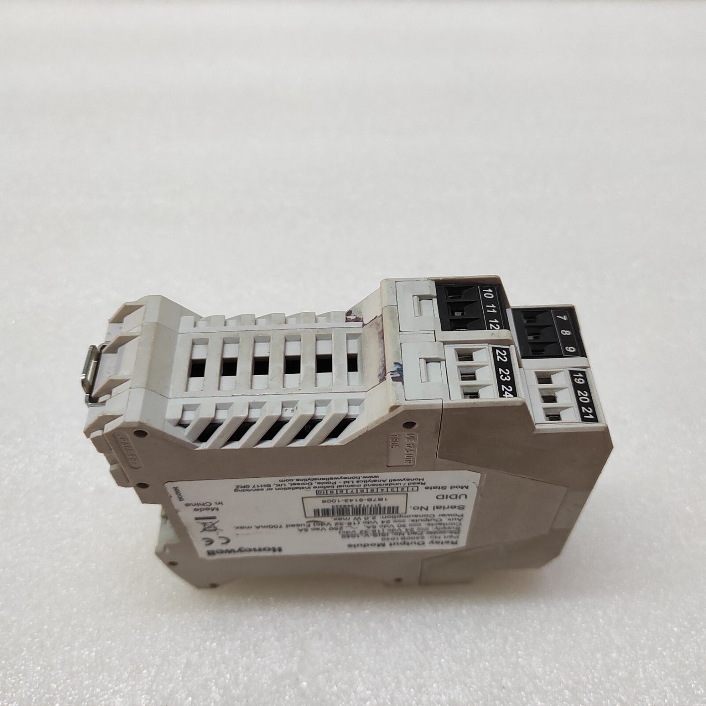 HONEYWELL ISIS-V-1040 RELAY OUTPUT MODULE 2400B1040