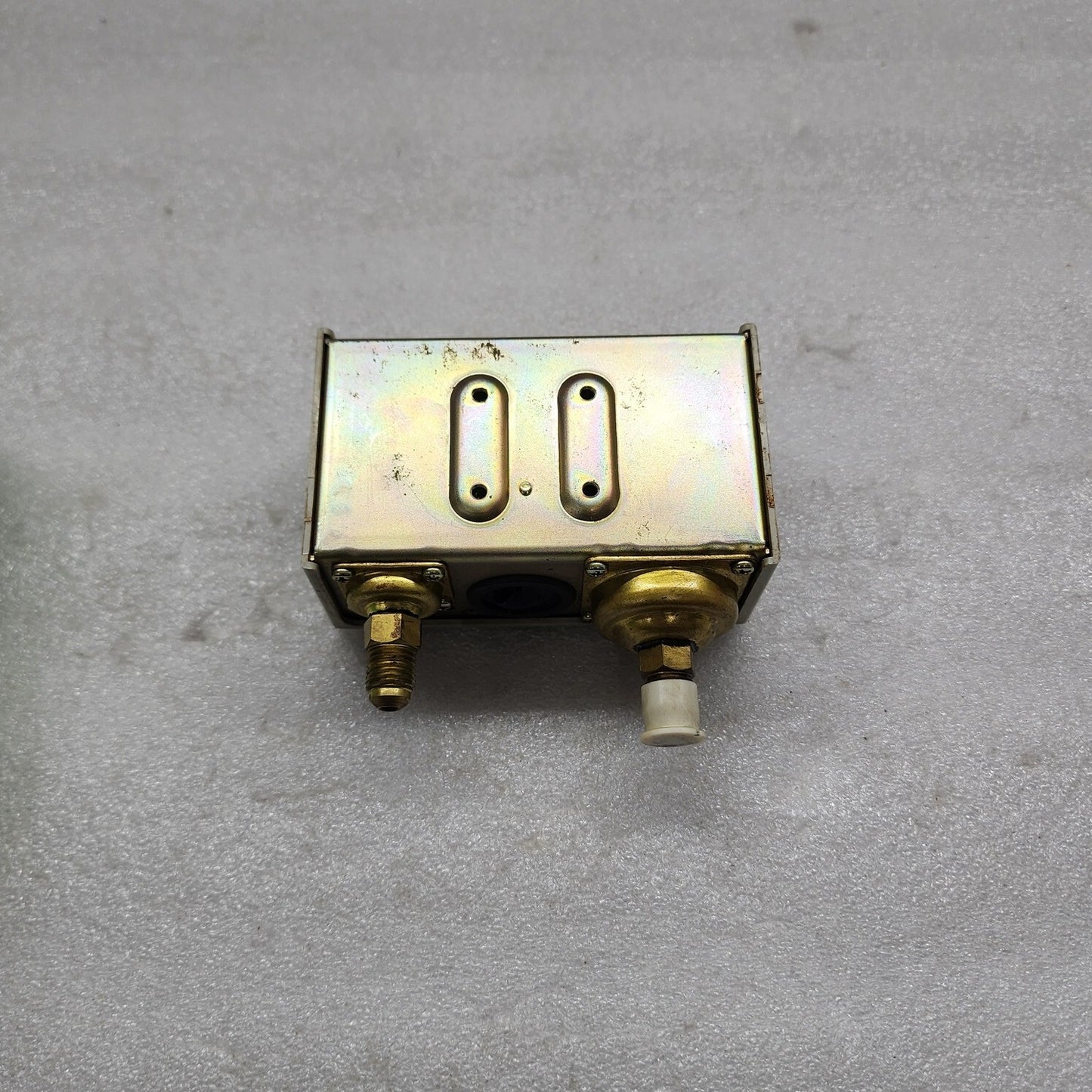 SAGINOMIYA DNS-D606M PRESSURE CONTROLS 004288