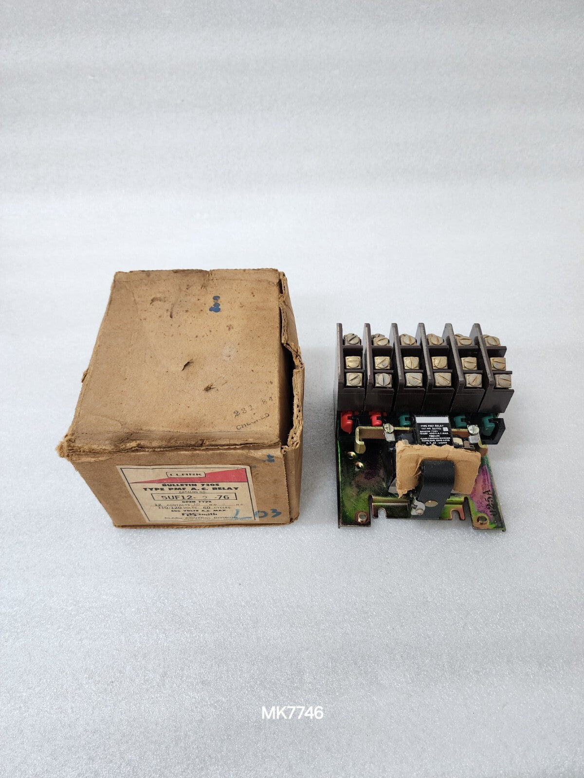 CLARK CONTROL DIVISION 5UF12-2-76 PMF A.C. RELAY BULLETIN 7305 10A 110-120V