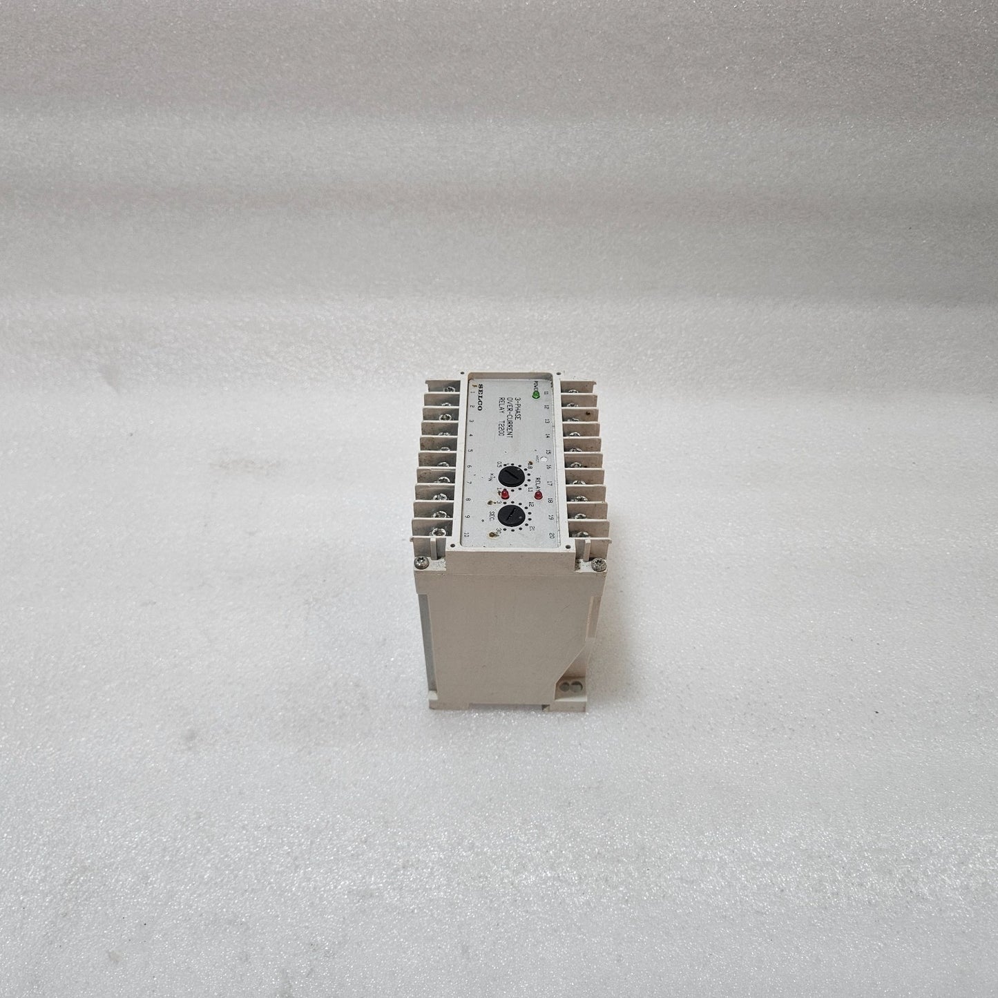 SELCO T2200-02 3-PHASE OVERCURRENT RELAY 400/450VAC 5A LATCHING PROTECTION RELAY