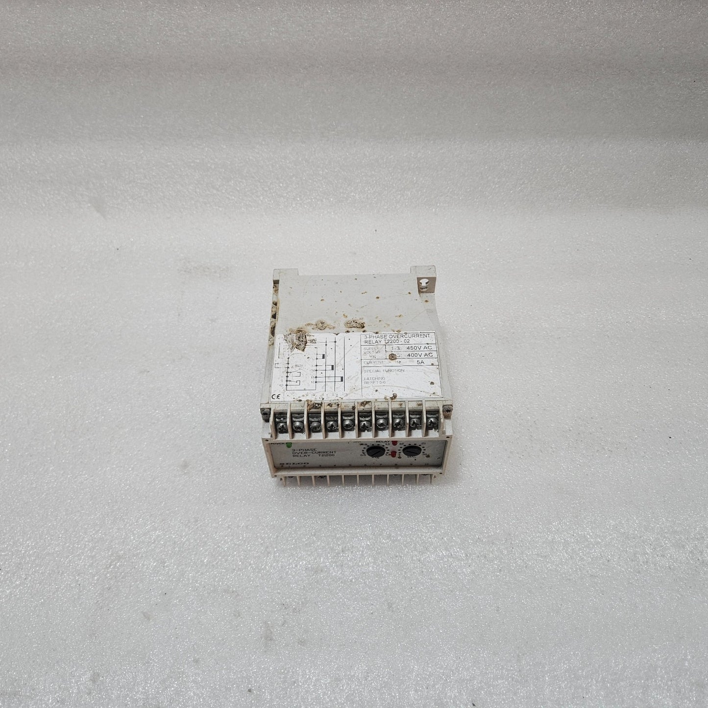 SELCO T2200-02 3-PHASE OVERCURRENT RELAY 400/450VAC 5A LATCHING PROTECTION RELAY