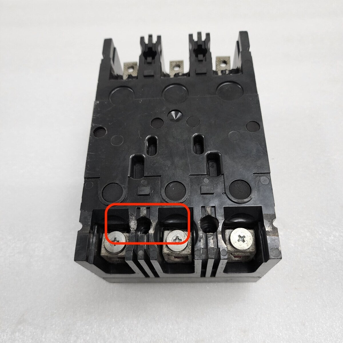 GE THED136100 3-POLE CIRCUIT BREAKER 100A GENERAL ELECTRIC